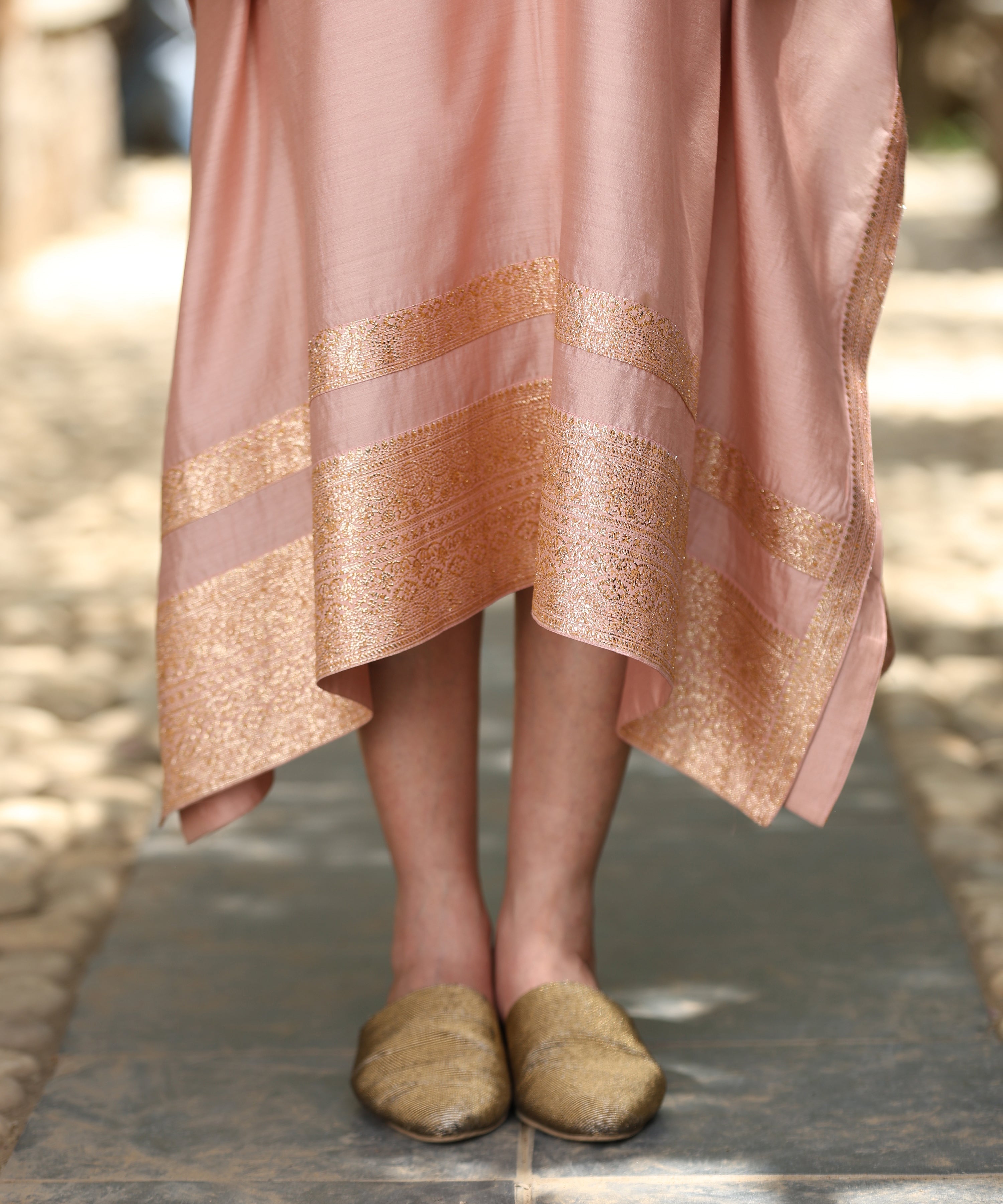 Blush_Pink_Handloom_Pure_Chiniya_Kaftan_With_Sanjaab_Finishing_WeaverStory_05