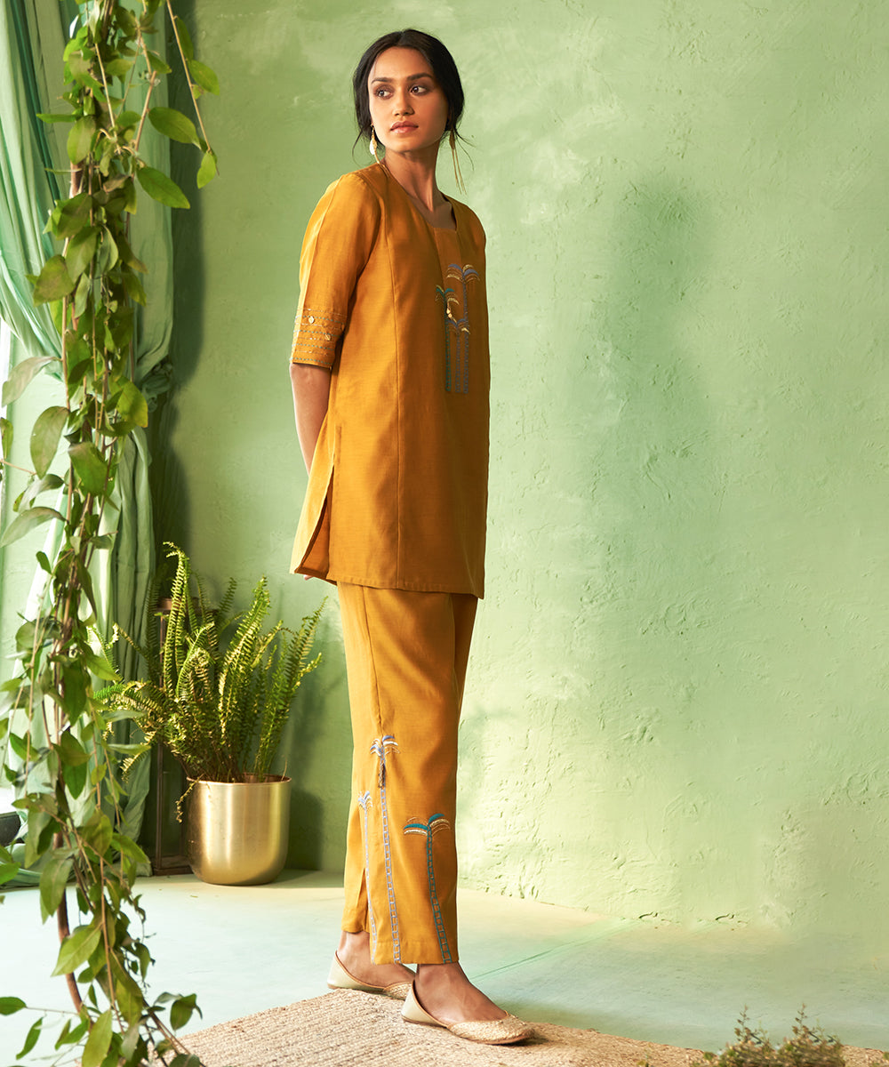 Kinaara Palm Embridered Co-ord Set