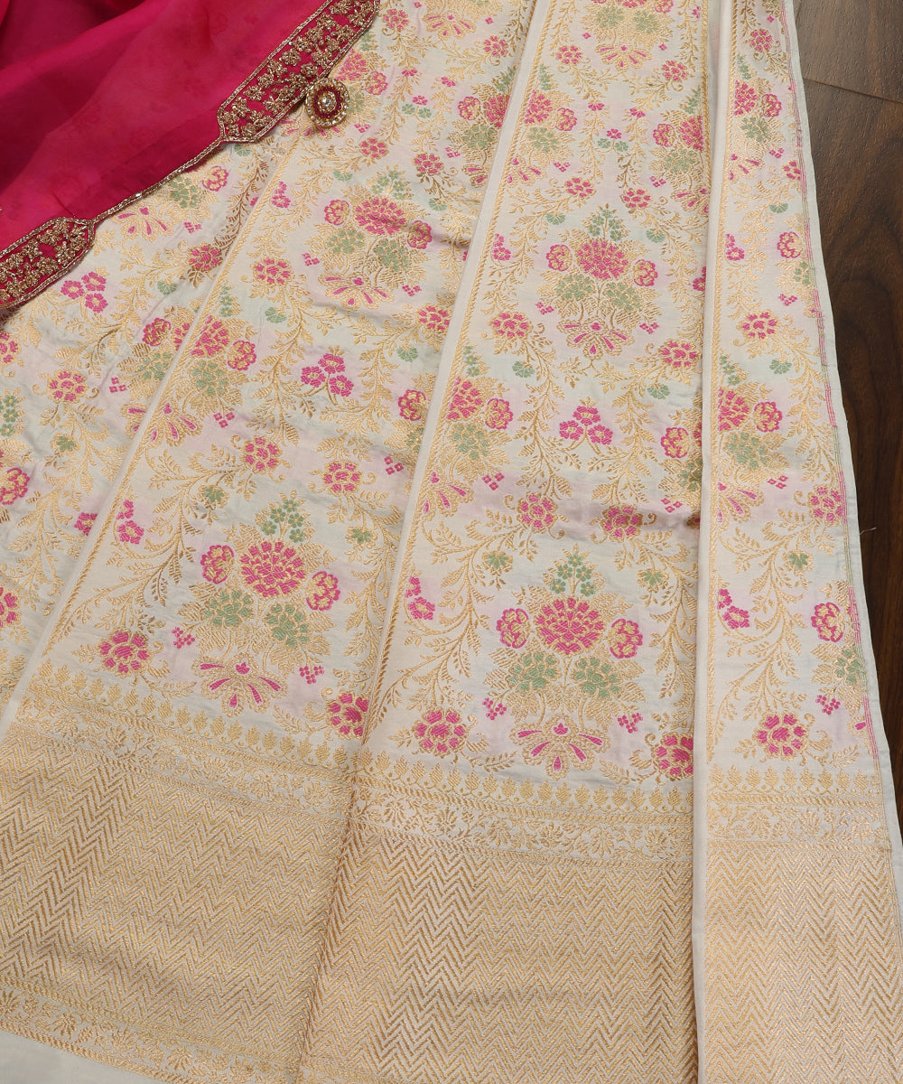 Red_Kadhwa_Banarasi_Lehenga_With_Purple_Meenakari_WeaverStory_01