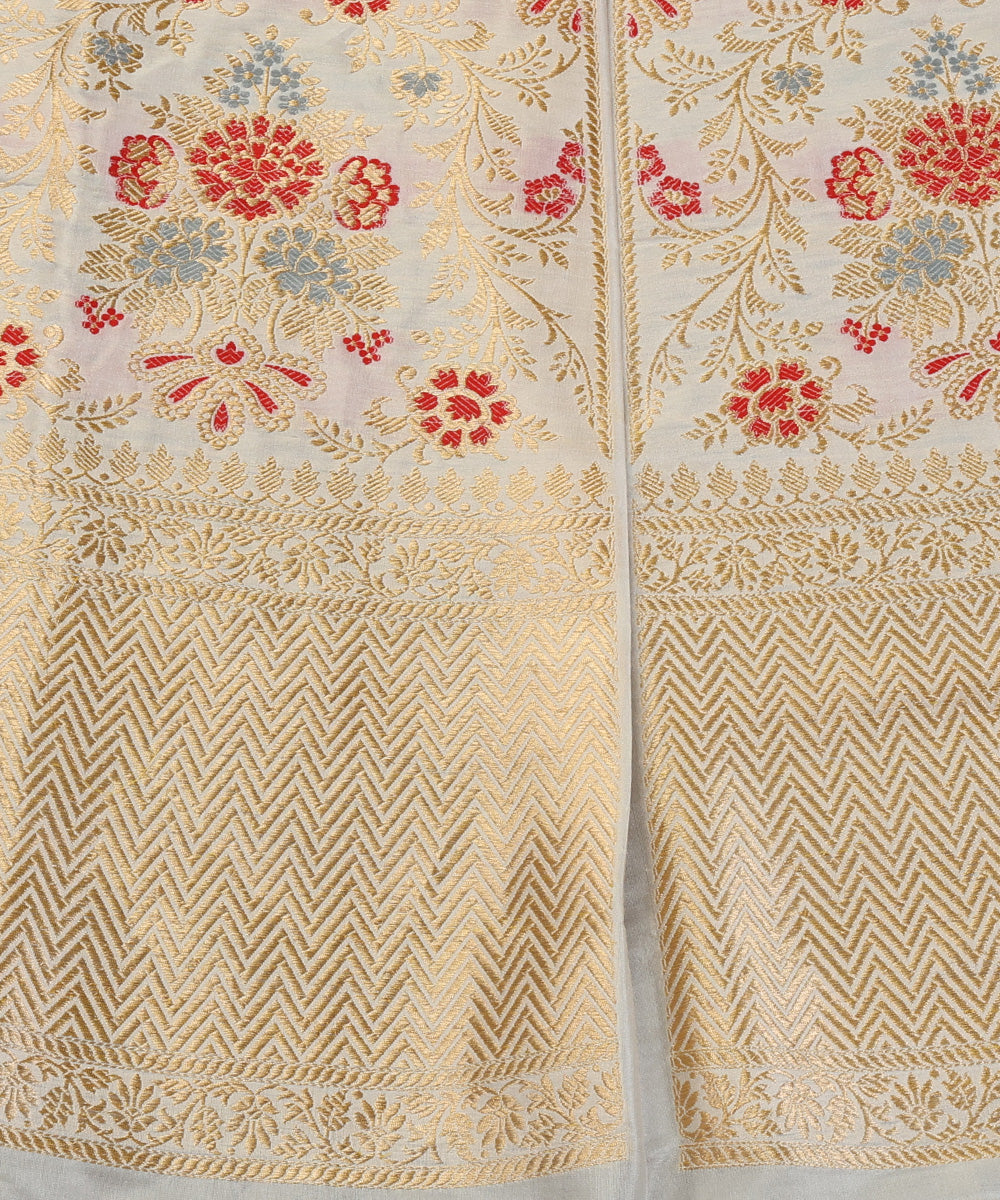 White_Handloom_Pure_Katan_Silk_Banarasi_Lehenga_With_Red_Kadhwa_Meenakari_WeaverStory_03
