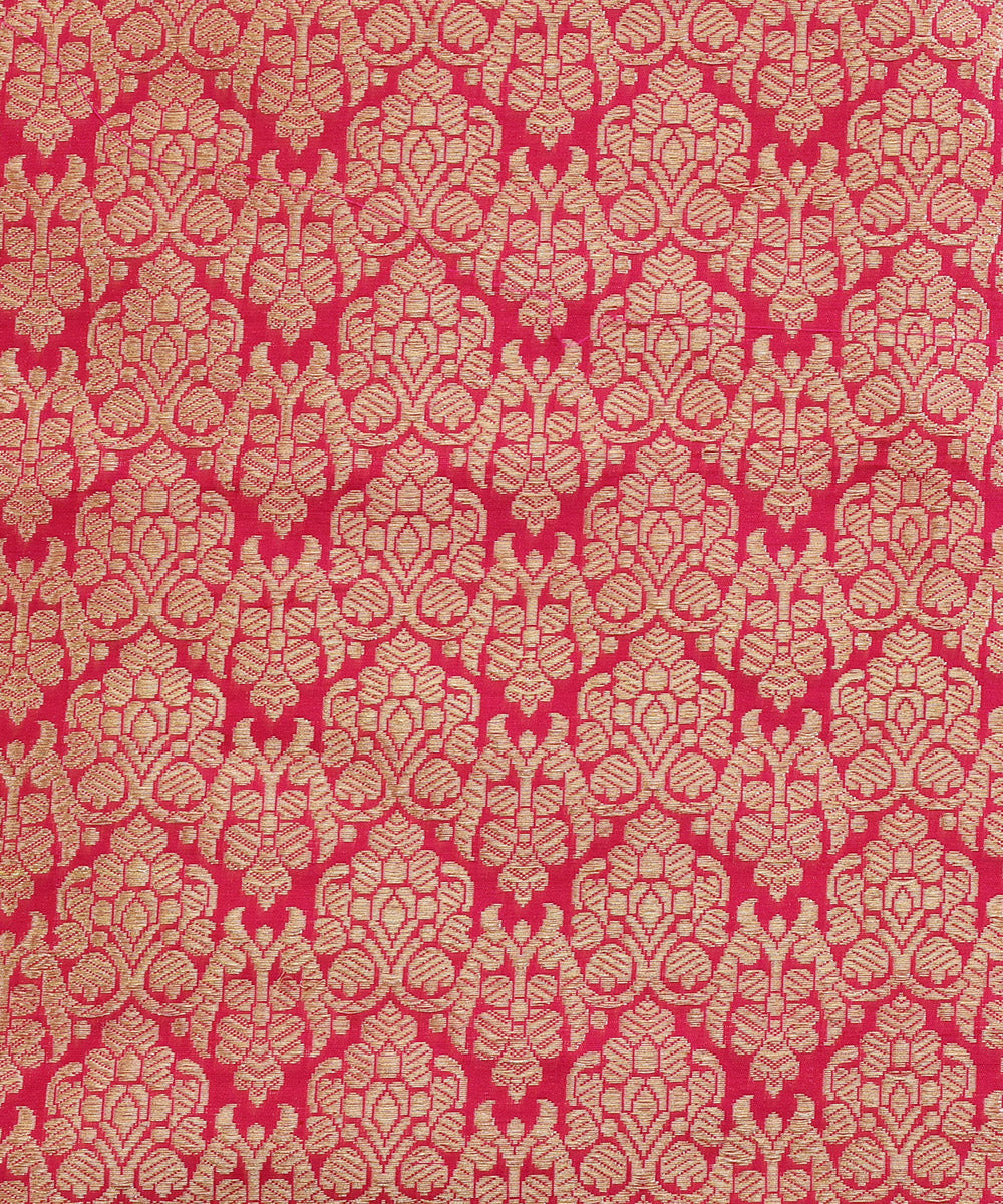 Pink_Pure_Katan_Silk_Handloom_Kadhwa_Banarasi_Lehenga_With_Meenakari_Chevron_Weaving_WeaverStory_05