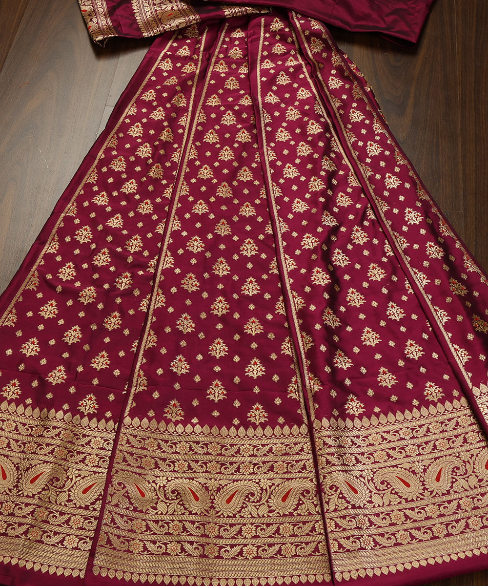 Handloom_Purple_Pure_Katan_Silk_Banarasi_Lehenga_With_Meenakari_Booti_WeaverStory_02