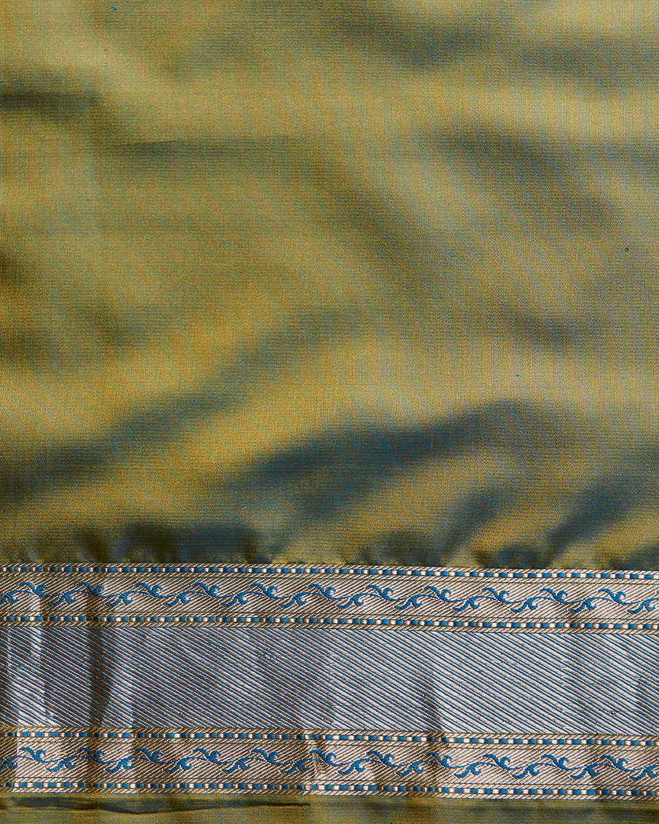 Light Green Handloom Pure Katan Silk Tanchoi Banarasi Saree With Teal Leaf Motifs