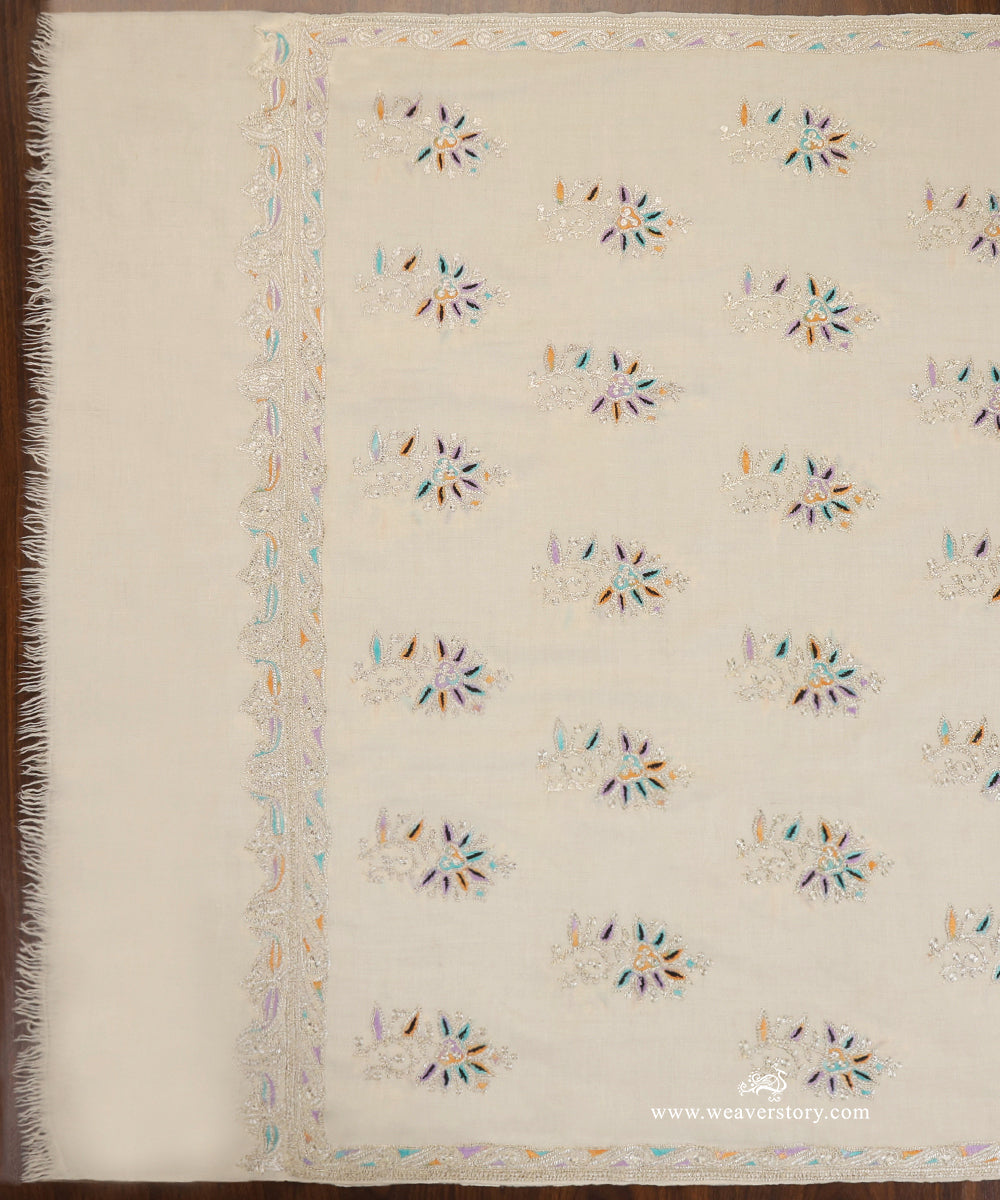 Off-White_Pure_Pashmina_Shawl_With_Tilla_Resham_Needlework_WeaverStory_03