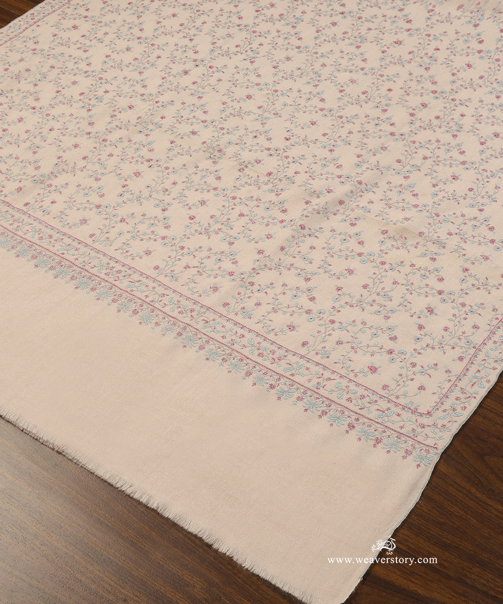 Beige_Pure_Pashmina_Shawl_With_Soznikari_Jaal_WeaverStory_04