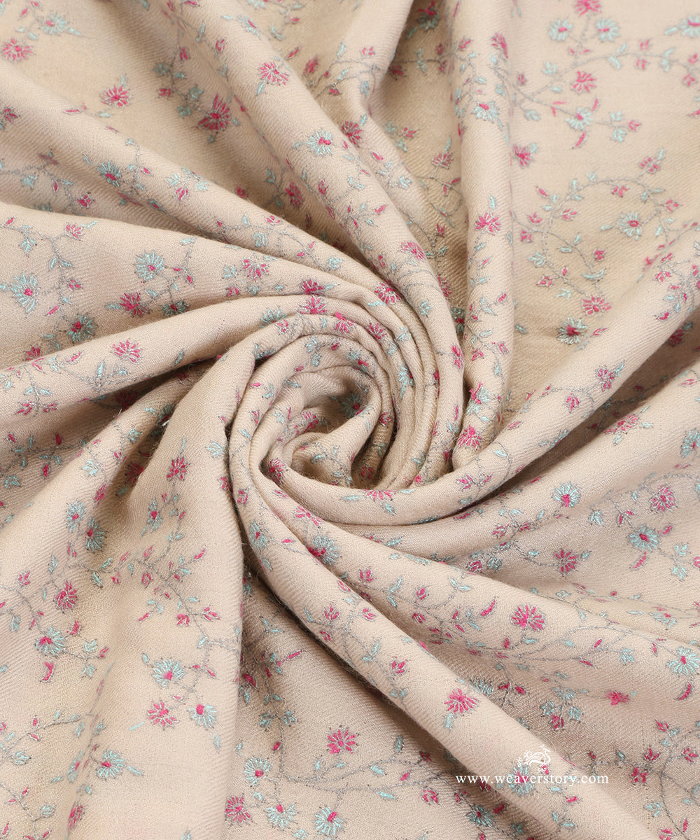 Beige_Pure_Pashmina_Shawl_With_Soznikari_Jaal_WeaverStory_06