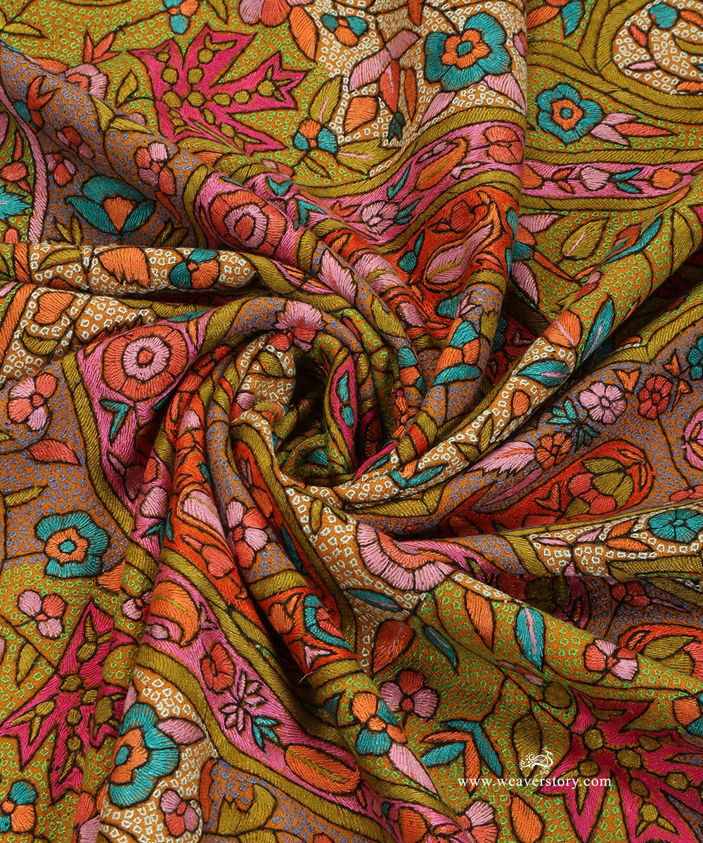 Yellow_Pure_Pashmina_Shawl_With_Paper_Mache_Ring_Work_WeaverStory_06