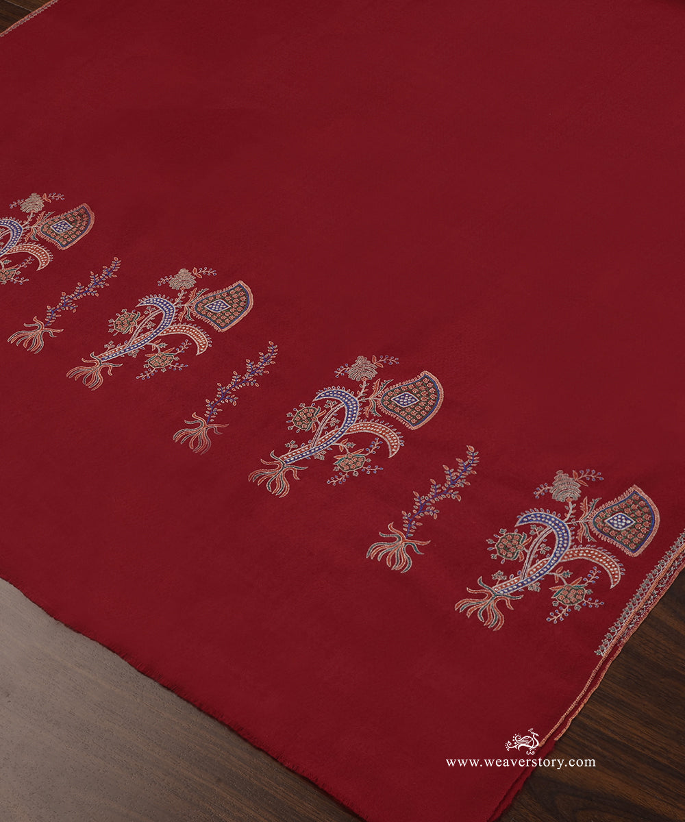 Red_Pure_Pashmina_Shawl_With_Border_On_Palla_WeaverStory_04