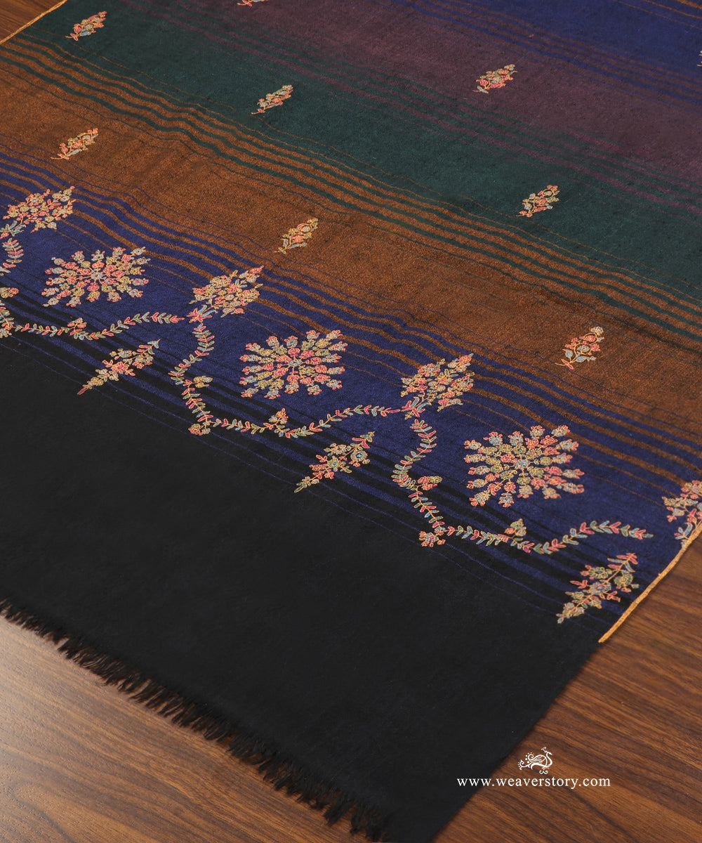 Blue_And_Brown_Pure_Pashmina_Shawl_With_Ikat_Weaving_And_Soznikari_Booti_WeaverStory_04