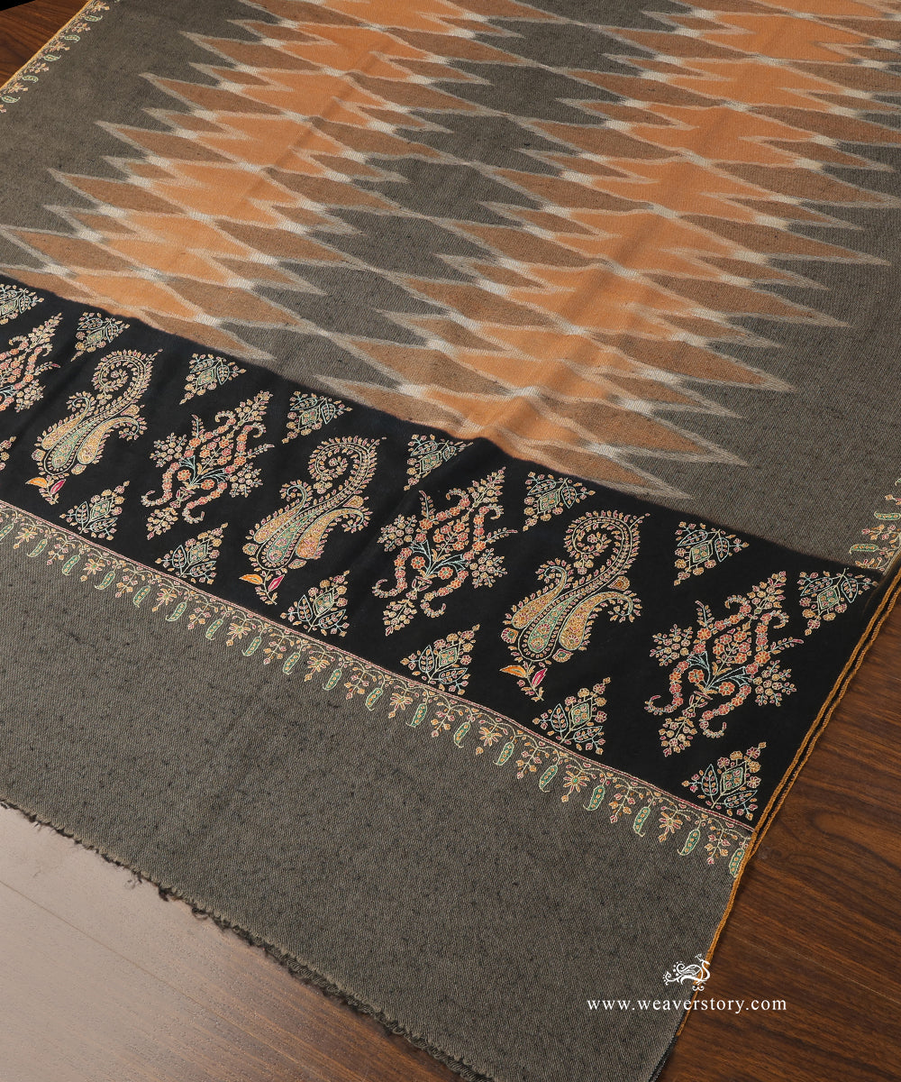 Black_And_Grey_Handwoven_Ikat_Design_Pure_Pashmina_Shawl_With_Phoolkar_Border_WeaverStory_03