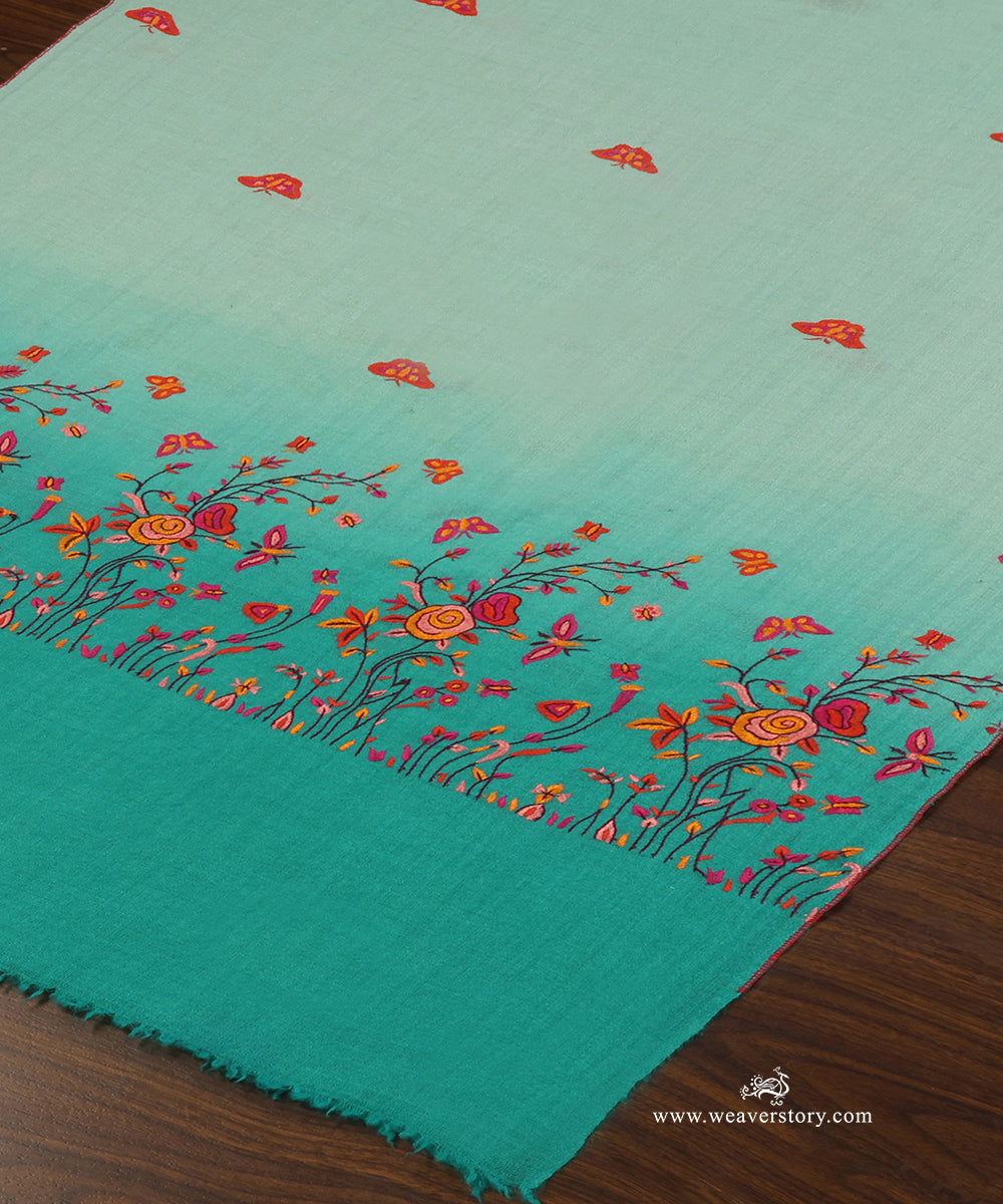 Blue_Ombre_Dyed_Pure_Pashmina_Stole_With_Paper_Mache_Floral_Motifs_WeaverStory_04