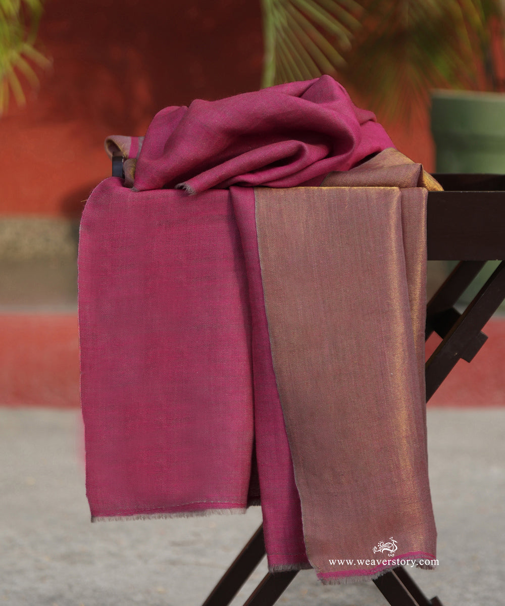 Maroon_And_Golden_Pure_Pashmina_Shawl_With_Double_Shade_Zari_WeaverStory_02