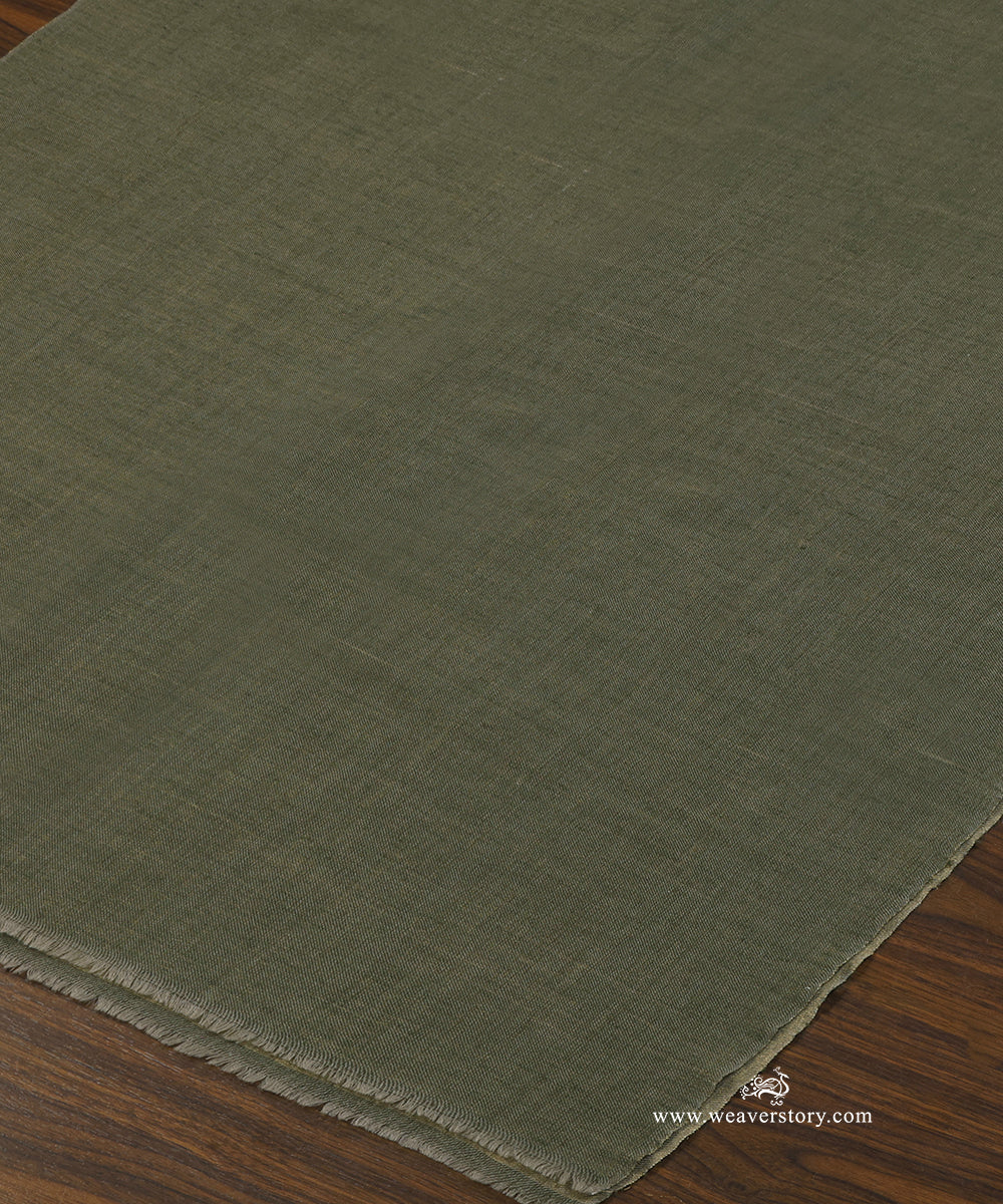Grey_Zari_Handwoven_Double_Shade_Pure_Pashmina_Stole_WeaverStory_04
