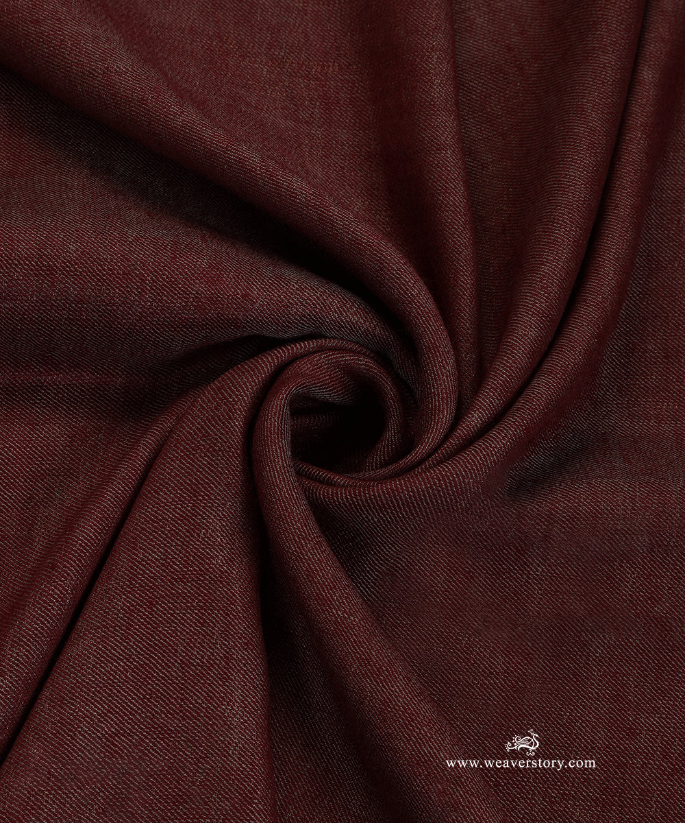 Maroon_Zari_Handwoven_Double_Shade_Pure_Pashmina_Stole_WeaverStory_06