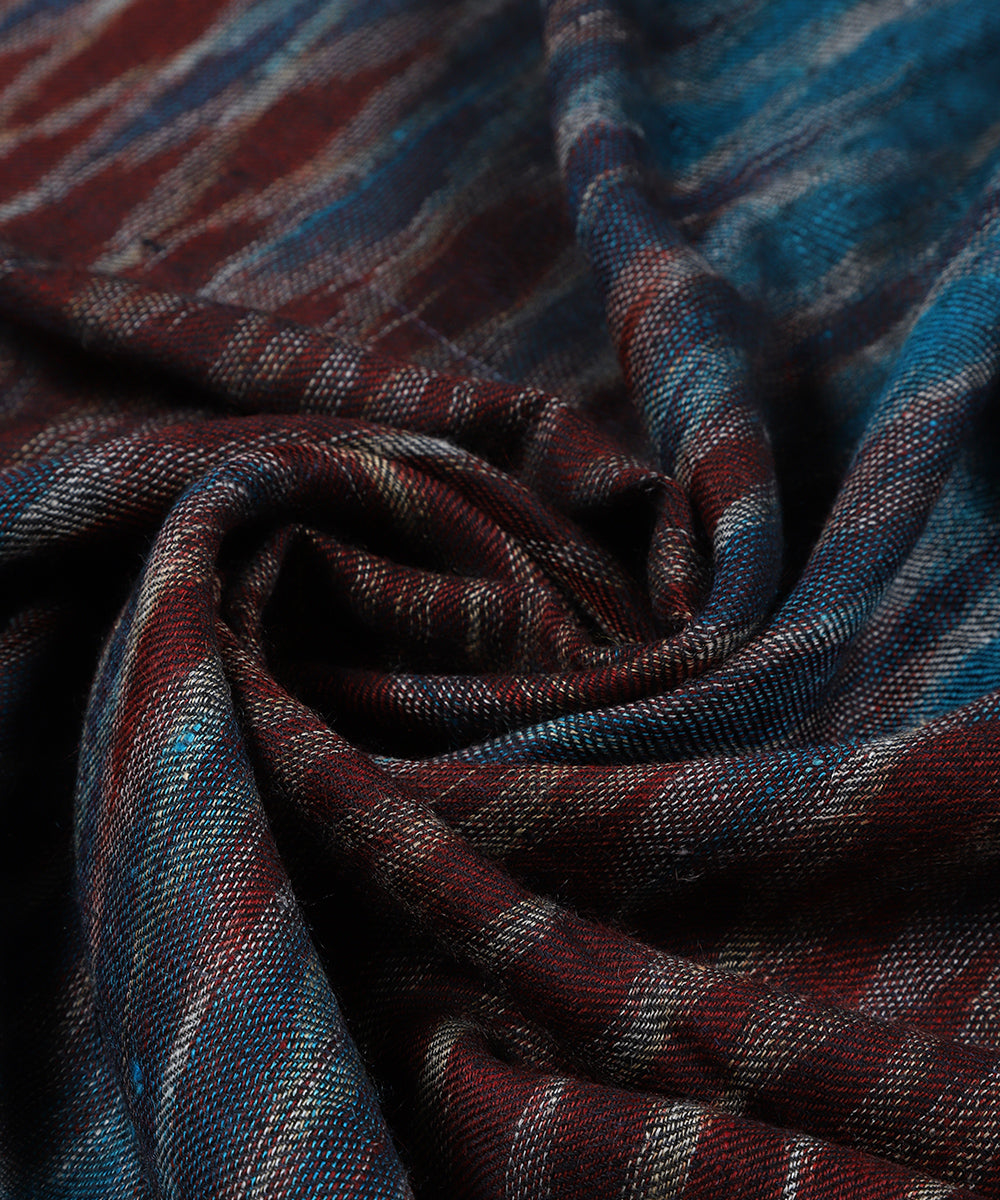 Blue_And_Maroon-Brown_Pure_Pashmina_Stole_With_Ikat_Weaving_WeaverStory_04