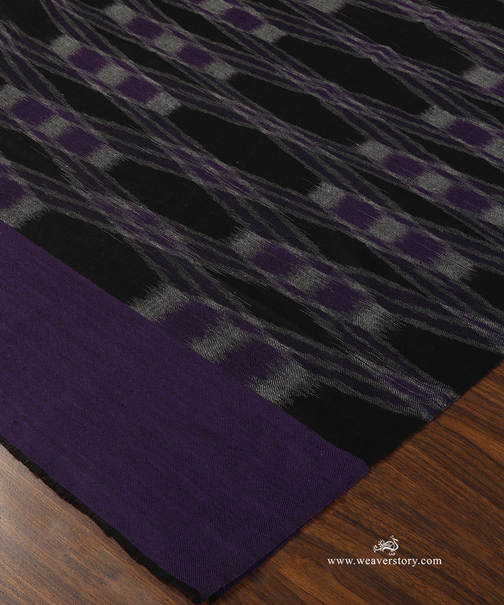 Blue_Handwoven_Ikat_Design_Chak_Stripe_Pure_Pashmina_Stole_WeaverStory_03