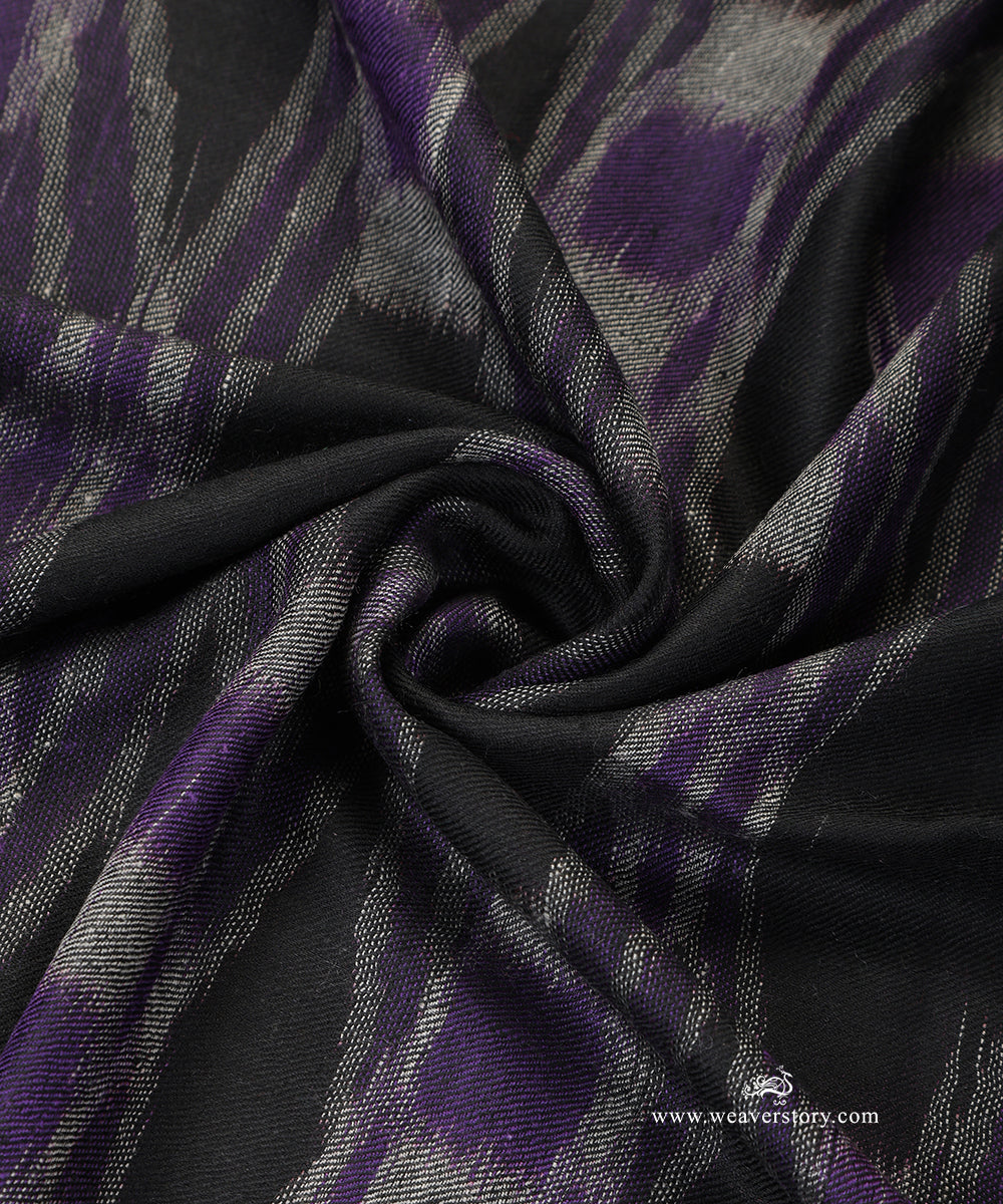 Blue_Handwoven_Ikat_Design_Chak_Stripe_Pure_Pashmina_Stole_WeaverStory_05