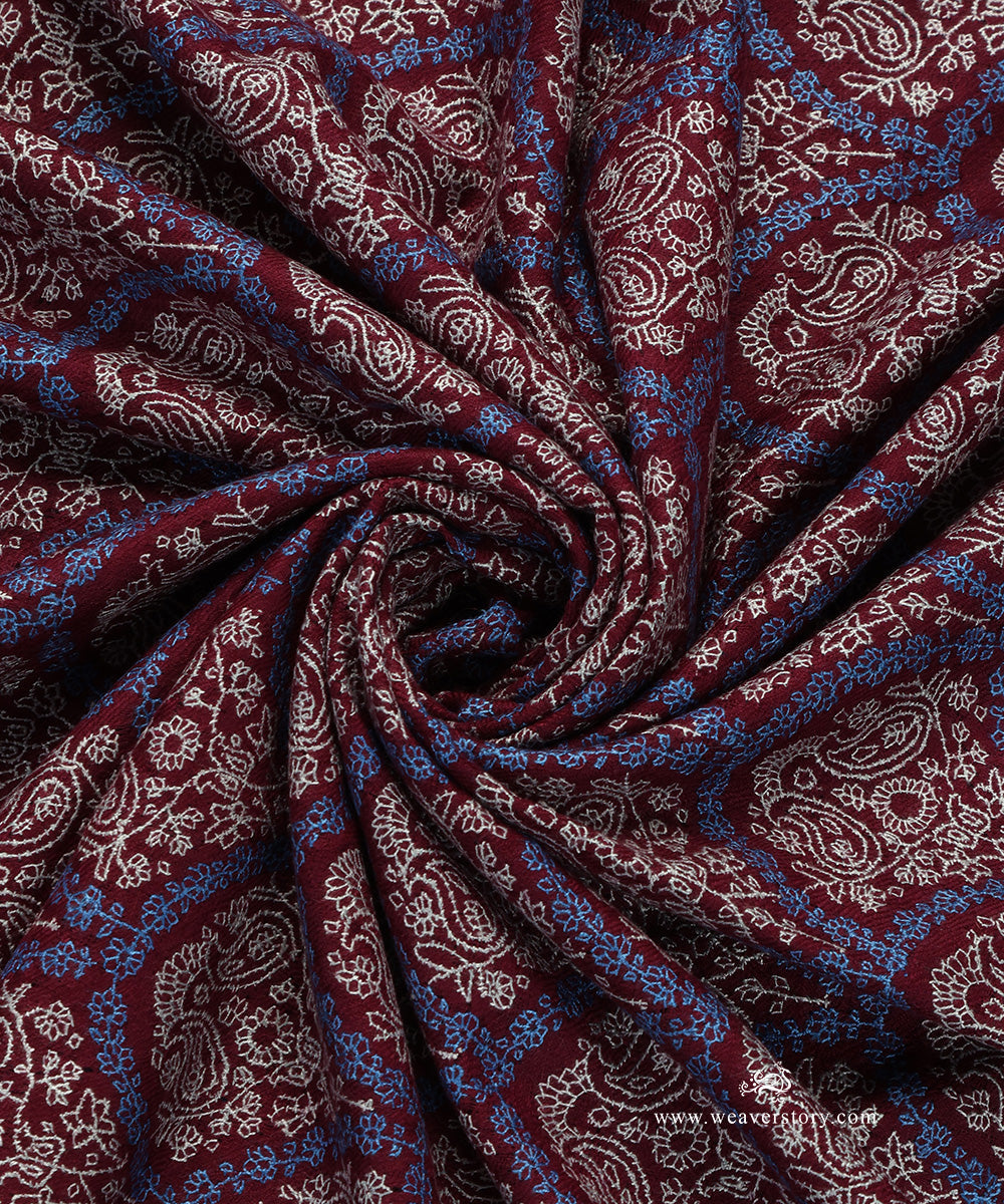Maroon_Handwoven_Pure_Pashmina_Stole_With_Soznikari_WeaverStory_05