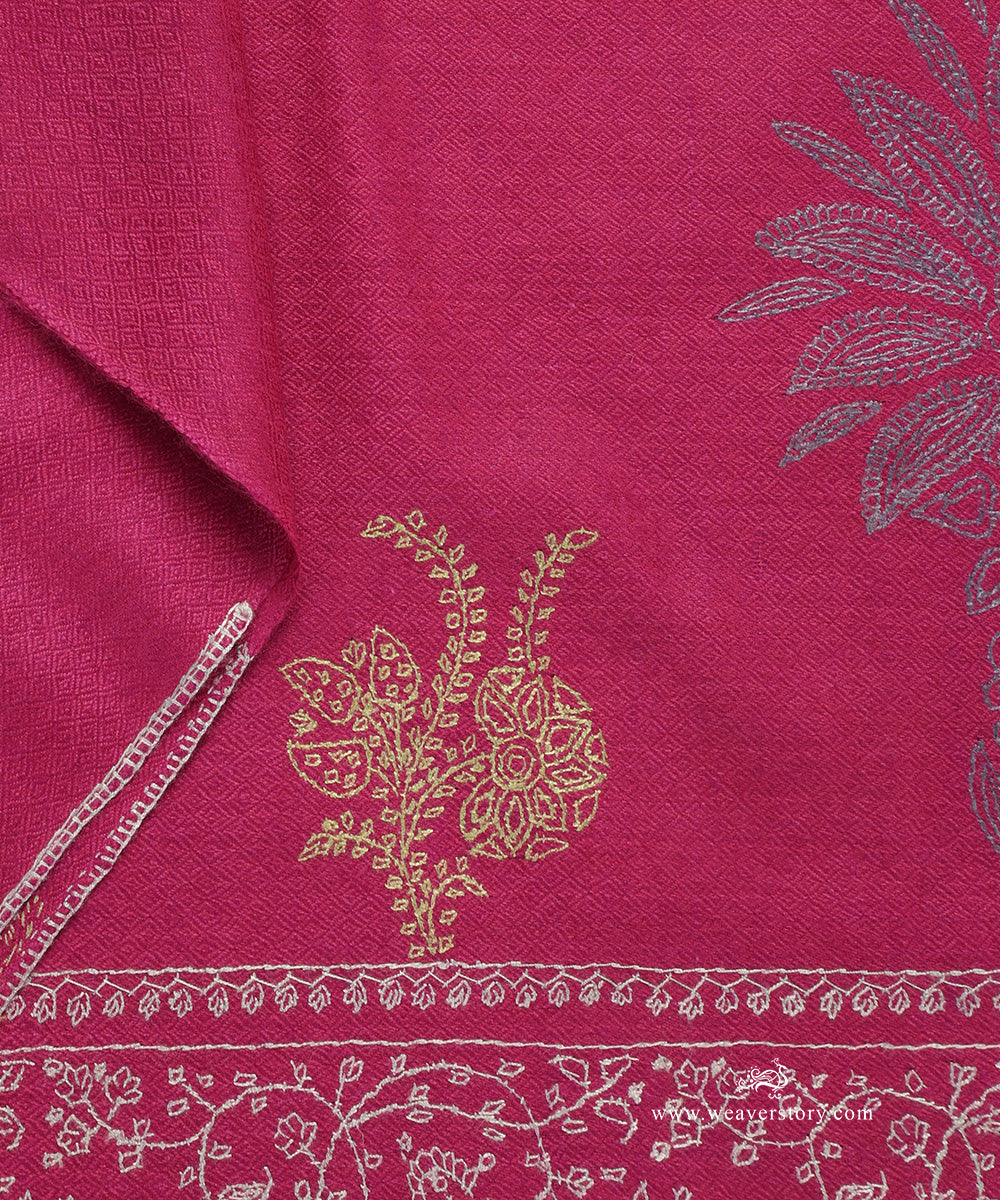 Pink_Handwoven_Pure_Pashmina_Stole_With_Soznikari_Border_WeaverStory_04