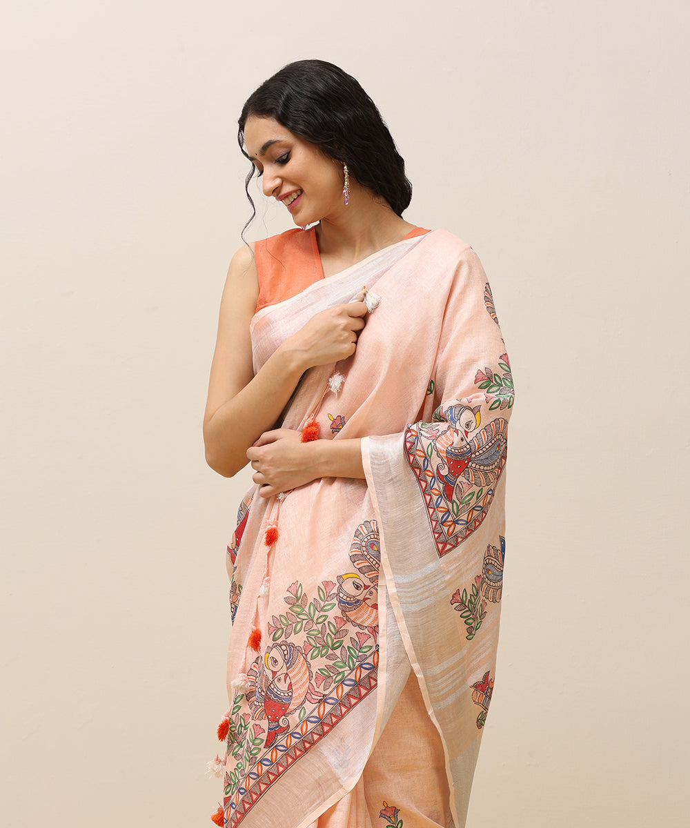 Light_Peach_Handloom_Linen_Handpainted_Madhubani_Saree_With_Peacock_Motifs_WeaverStory_02