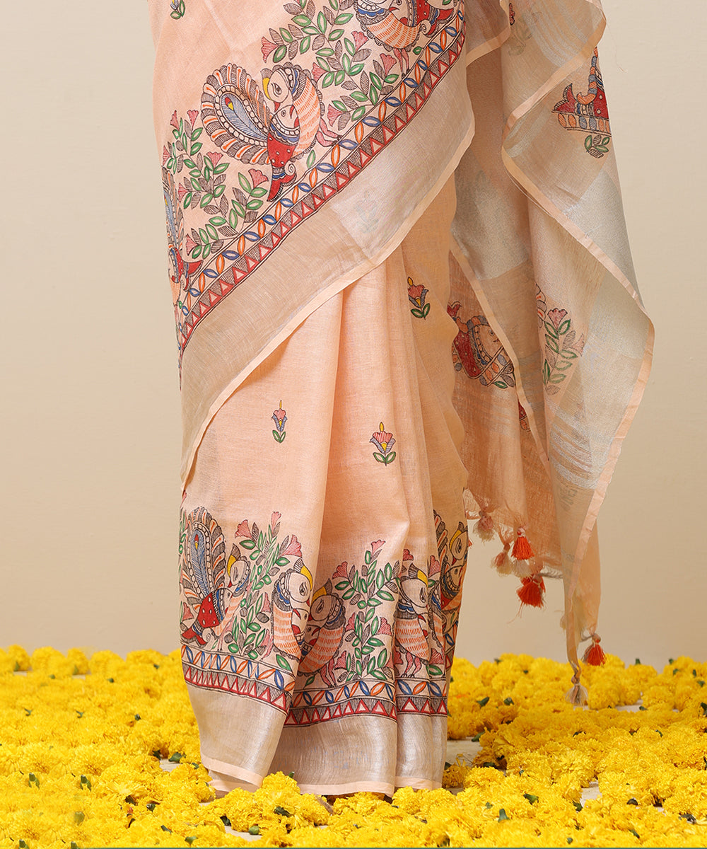 Light_Peach_Handloom_Linen_Handpainted_Madhubani_Saree_With_Peacock_Motifs_WeaverStory_04