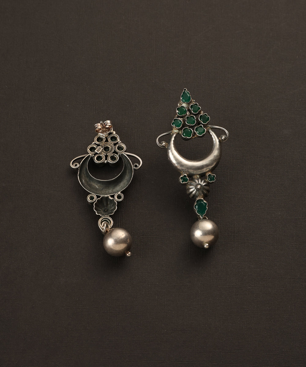 Mehran_Handcrafted_Oxidised_Pure_Silver_Green_Earrings_WeaverStory_03