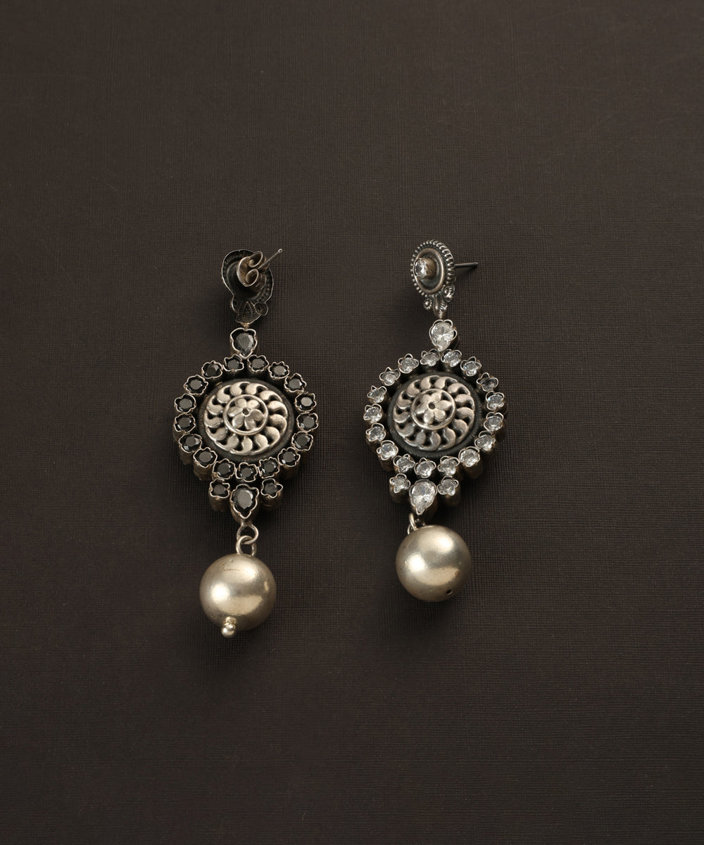 Rutaba_Handcrafted_Oxidised_Pure_Silver_Earrings_WeaverStory_03