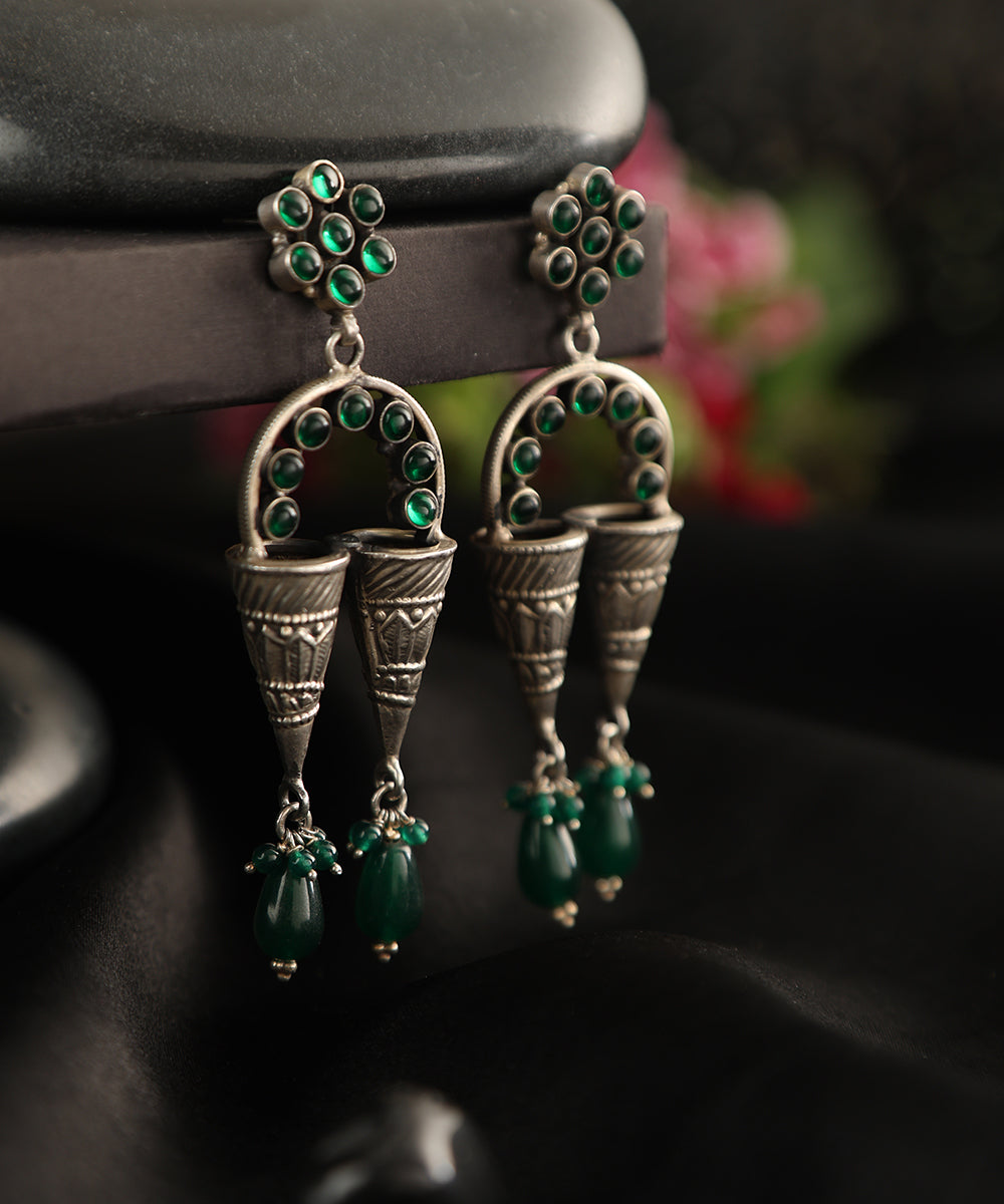 Shamila_Handcrafted_Oxidised_Pure_Silver_Green_Earrings_WeaverStory_01
