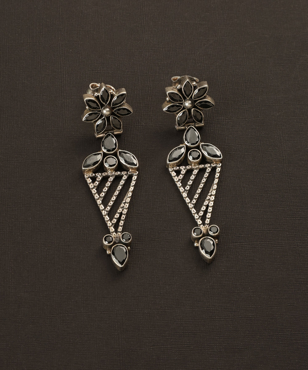 Dushyant_Handcrafted_Oxidised_Pure_Silver_Black_Earrings_WeaverStory_02