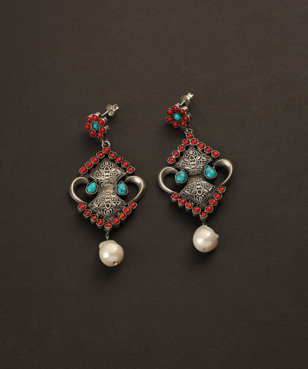 Qanita_Handcrafted_Oxidised_Pure_Silver_Turquoise_Earrings_WeaverStory_02