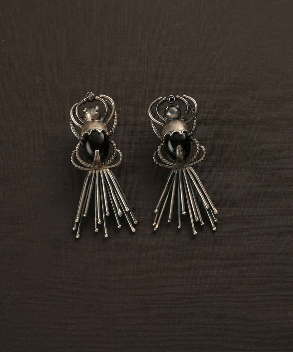 Anavia_Handcrafted_Oxidised_Pure_Silver_Black_Earrings_WeaverStory_02