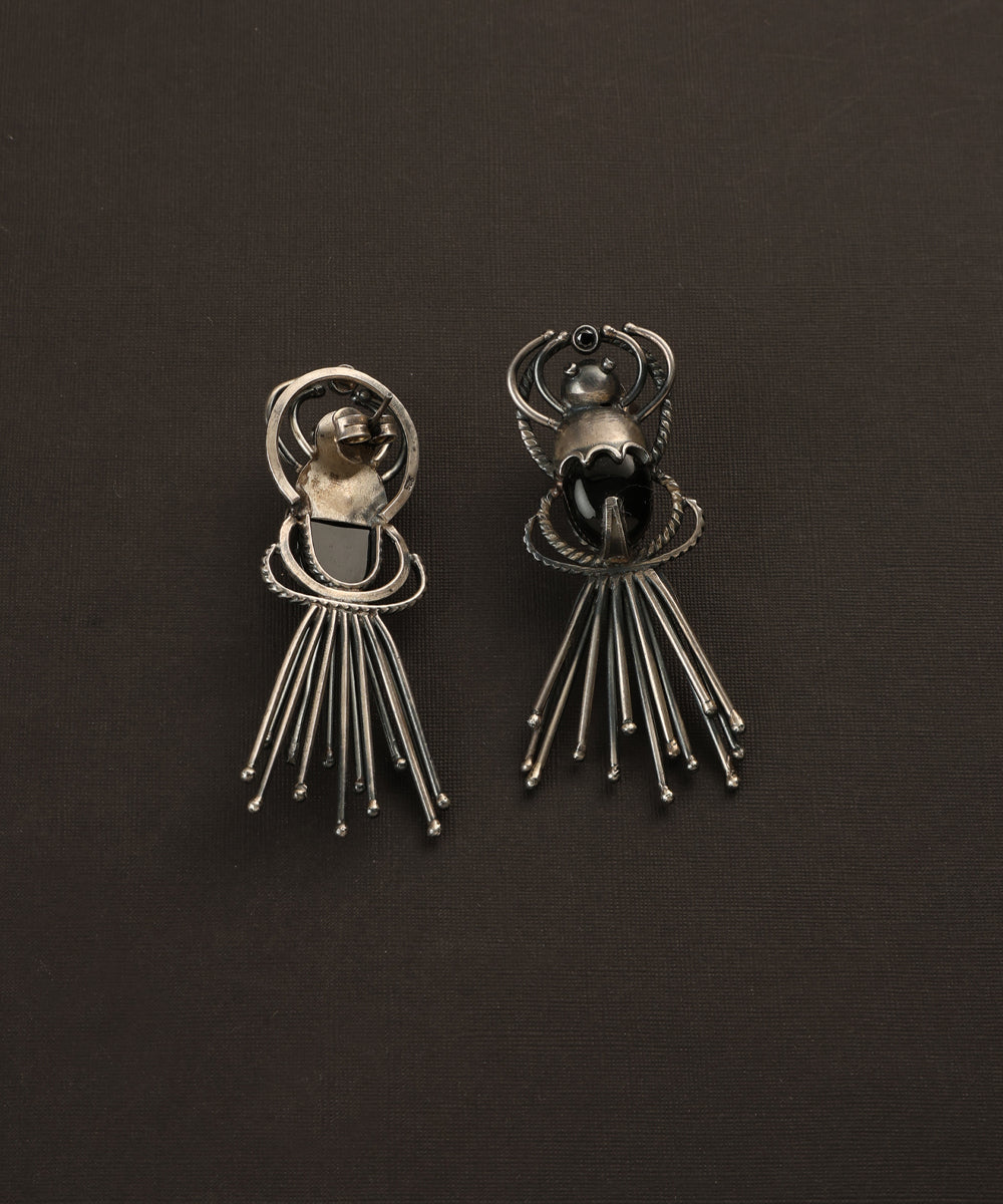 Anavia_Handcrafted_Oxidised_Pure_Silver_Black_Earrings_WeaverStory_03