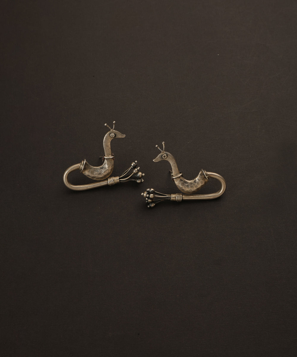 Taahira_Handcrafted_Oxidised_Pure_Silver_Earrings_WeaverStory_02