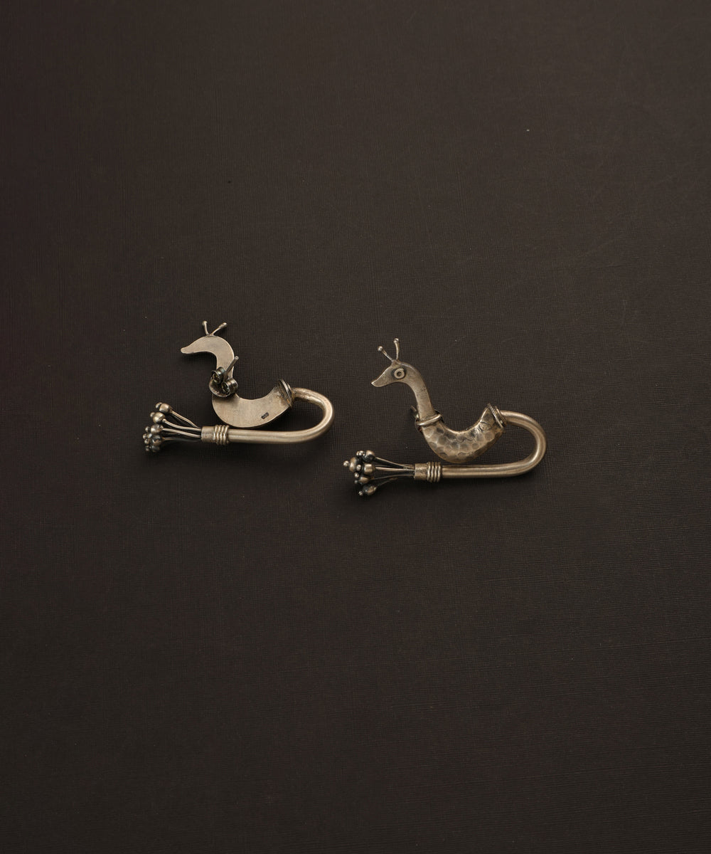 Taahira_Handcrafted_Oxidised_Pure_Silver_Earrings_WeaverStory_03