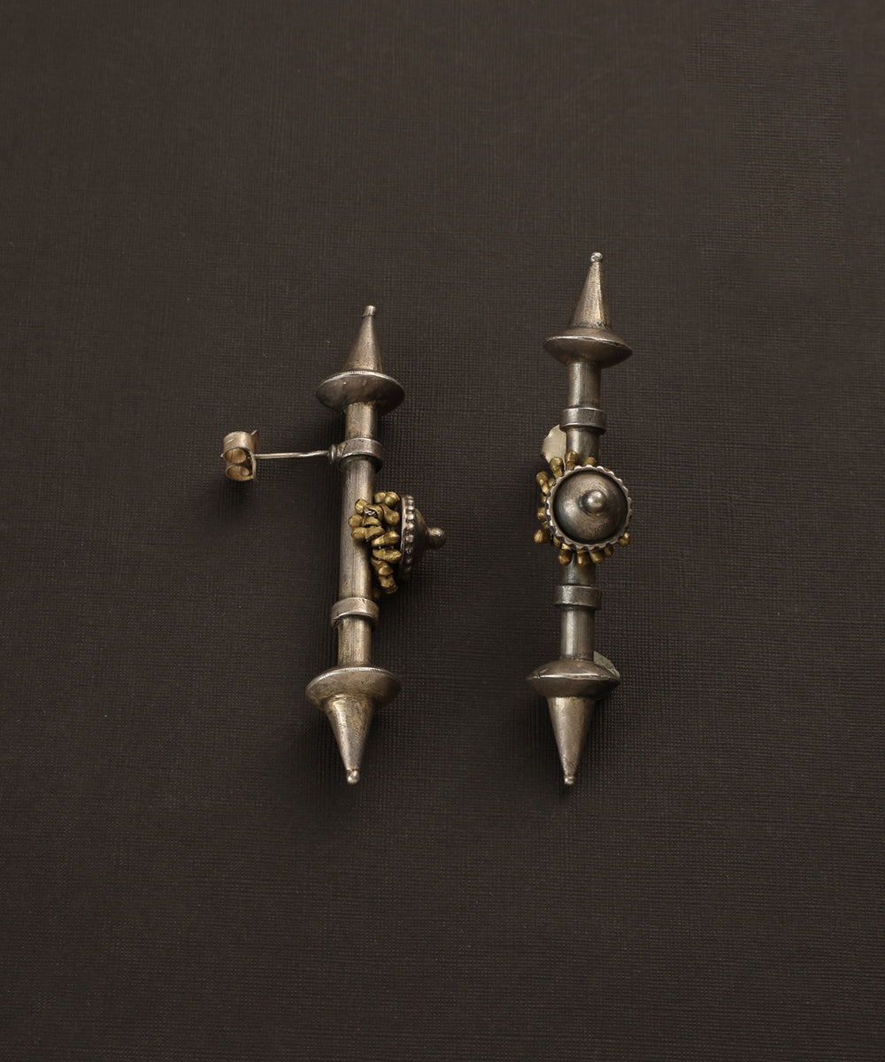 Ruaa_Handcrafted_Oxidised_Pure_Silver_Earrings_WeaverStory_03