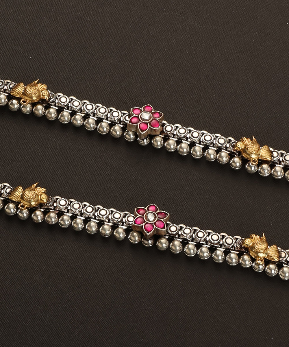 Miyaz_Handcrafted_Oxidised_Pure_Silver_Anklets_With_Bird_And_Flower_Motifs_WeaverStory_03