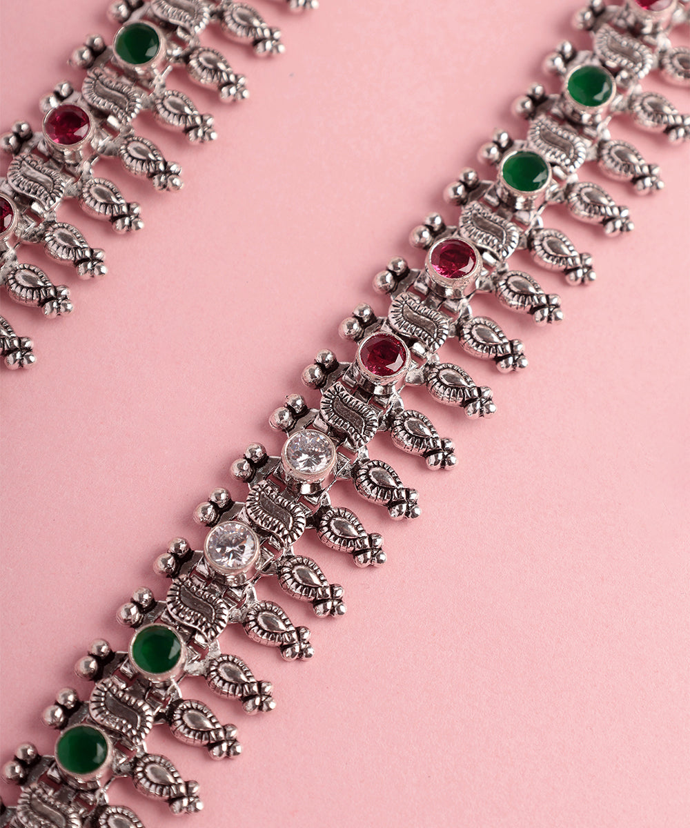 Aniya_Handcrafted_Oxidised_Pure_Silver_Anklets_With_Ruby_And_Onyx_WeaverStory_02