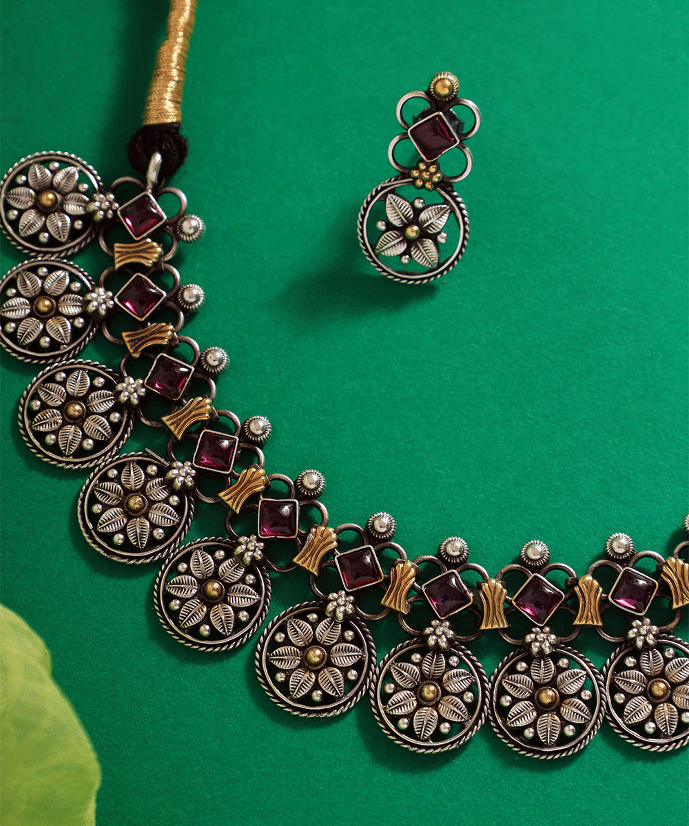 Paramita_Handcrafted_Oxidised_Pure_Silver_Kempstones_Necklace_Sets_WeaverStory_03