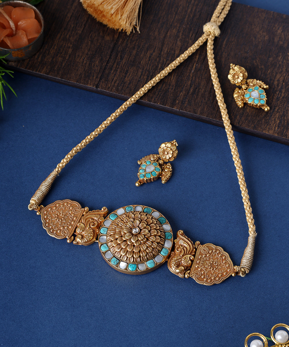 Bushra_Handcrafted_Golden_Pure_Silver_Necklace_Set_WeaverStory_01