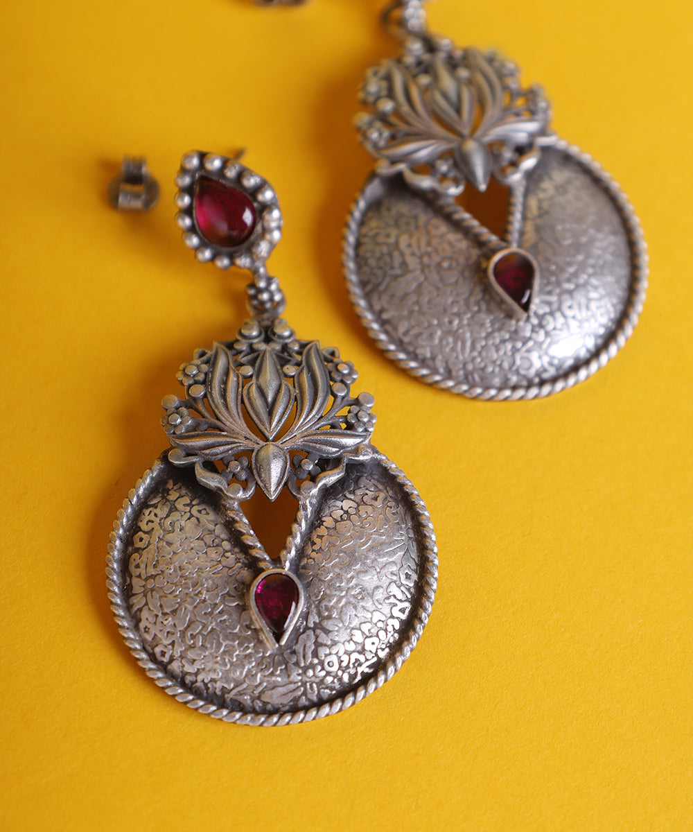 Salma_Handcrafted_Oxidised_Pure_Silver_Earrings_With_Kempstones_WeaverStory_02