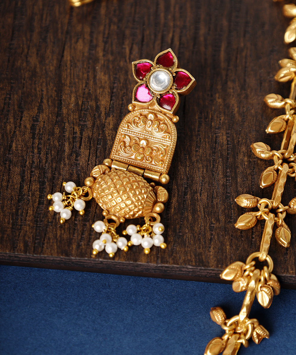 Gul_Handcrafted_Golden_Pure_Silver_Necklace_Set_With_Kundan_WeaverStory_03