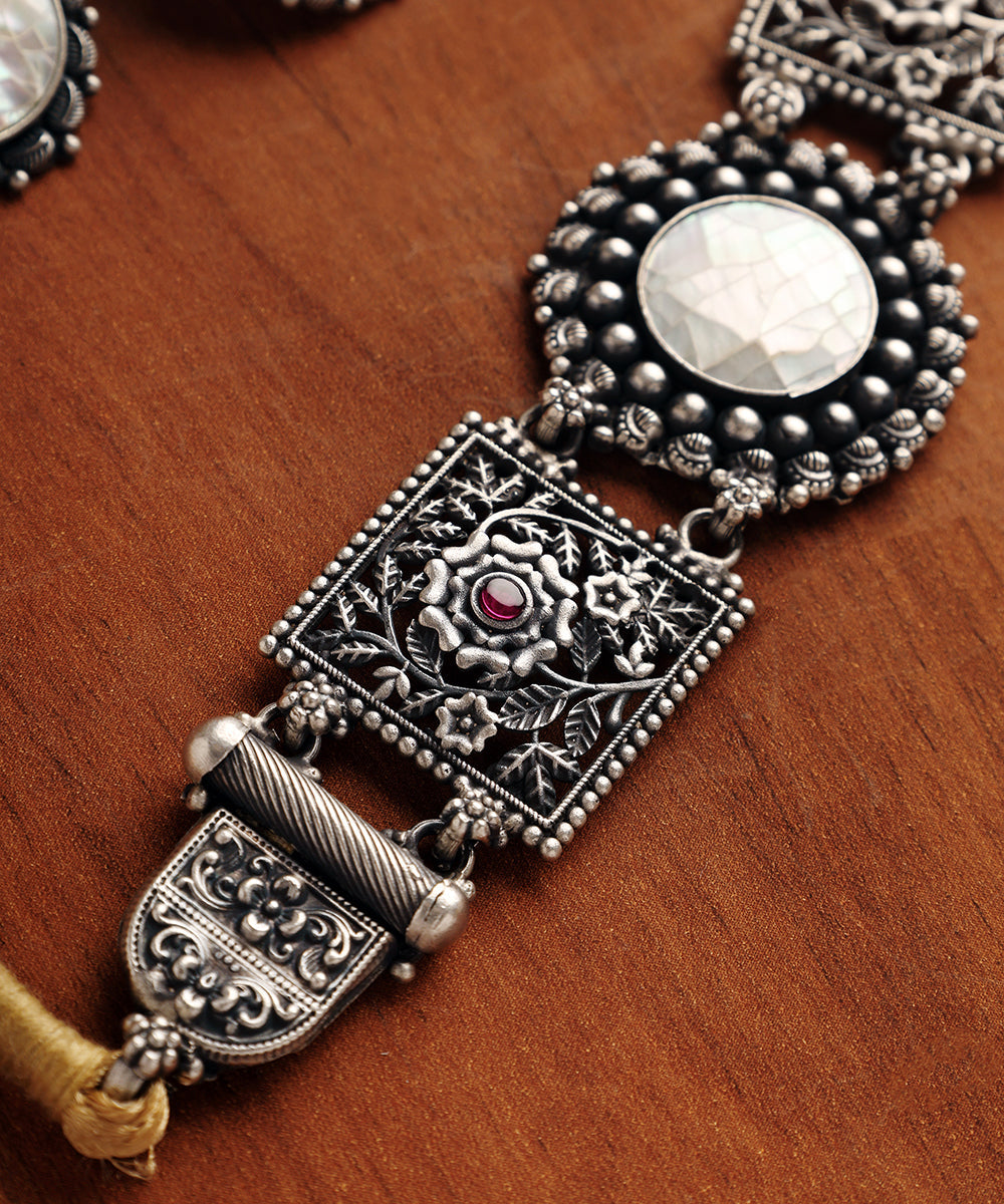 Marya_Handcrafted_Oxidised_Pure_Silver_Necklace_Set_WeaverStory_03