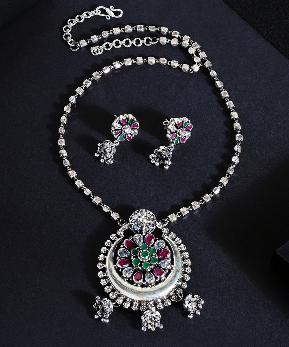 Ravayat_Handcrafted_Oxidised_Pure_Silver_Necklace_Set_With_Onyx_And_Ruby_WeaverStory_01