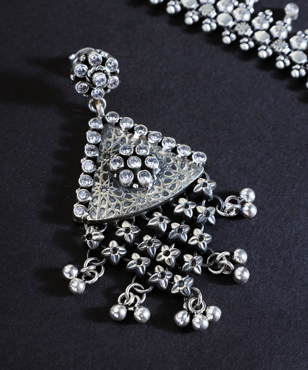 Ravina_Handcrafted_Oxidised_Pure_Silver_Necklace_Set_With_Cz_Stones_WeaverStory_03