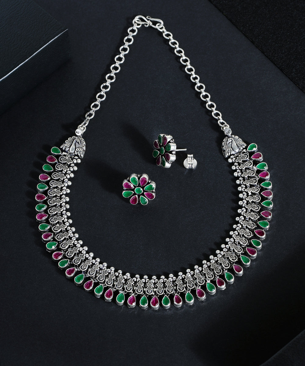 Parisa_Handcrafted_Oxidised_Pure_Silver_Necklace_Set_With_Ruby_And_Onyx_WeaverStory_01