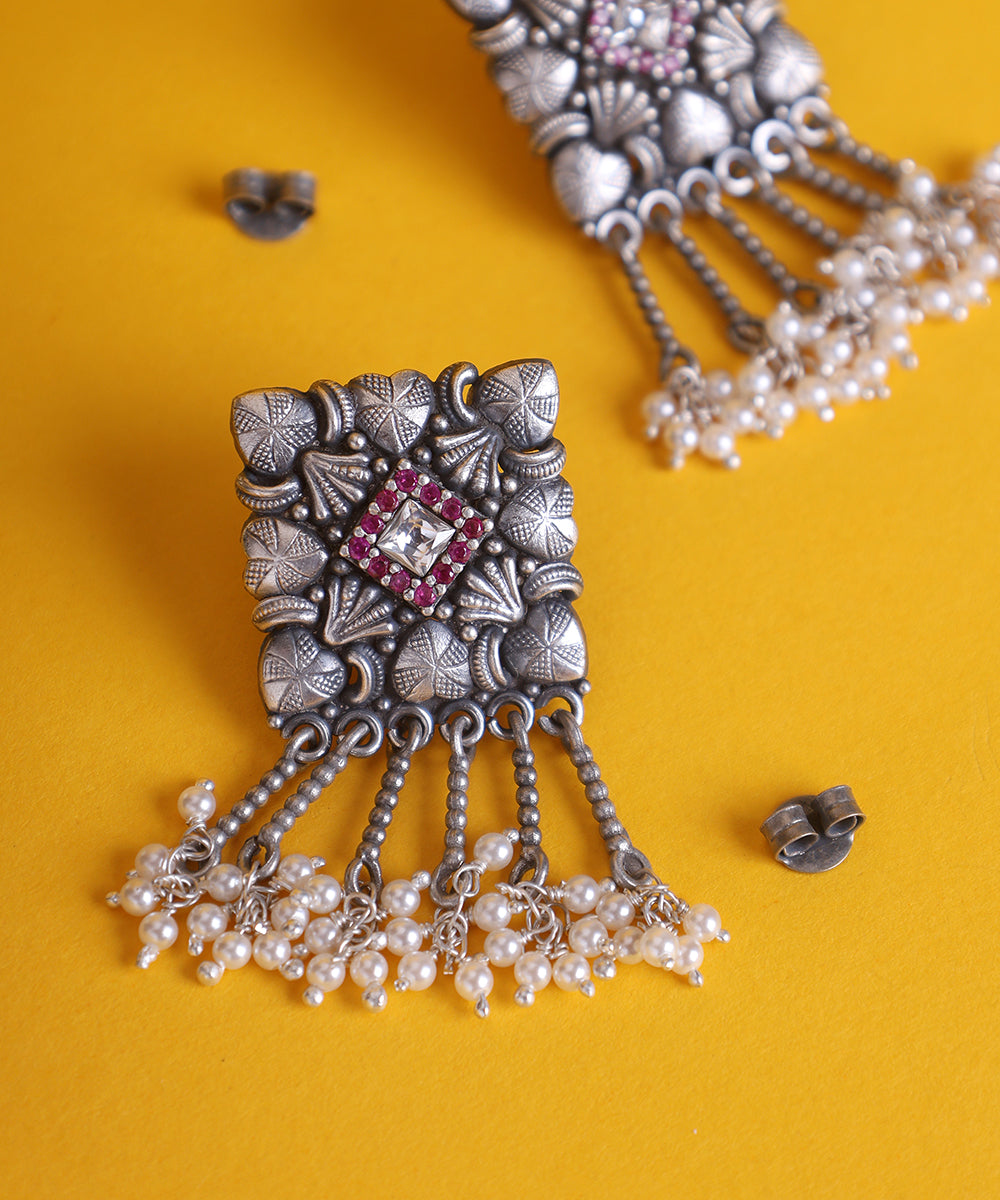 Ziba_Handcrafted_Oxidised_Pure_Silver_Earrings_With_Kempstones_WeaverStory_02