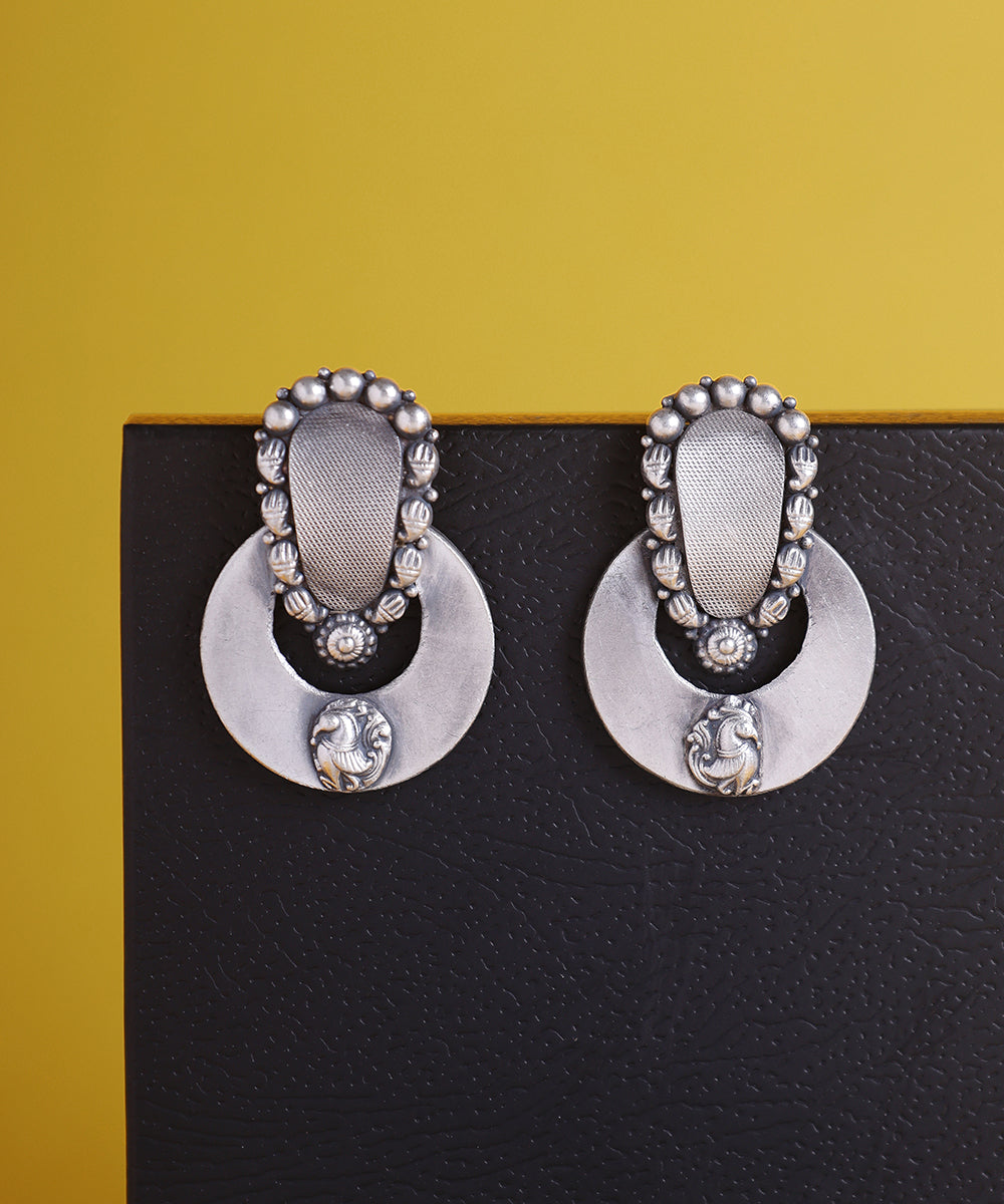 Yasmin_Handcrafted_Oxidised_Pure_Silver_Earrings_With_Kempstones_WeaverStory_01
