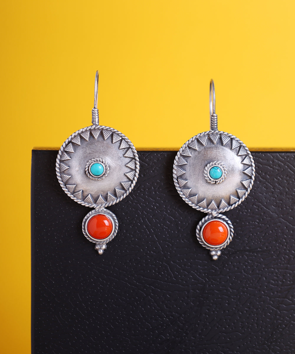 Zahra_Handcrafted_Oxidised_Pure_Silver_Earrings_With_Kempstones_WeaverStory_01