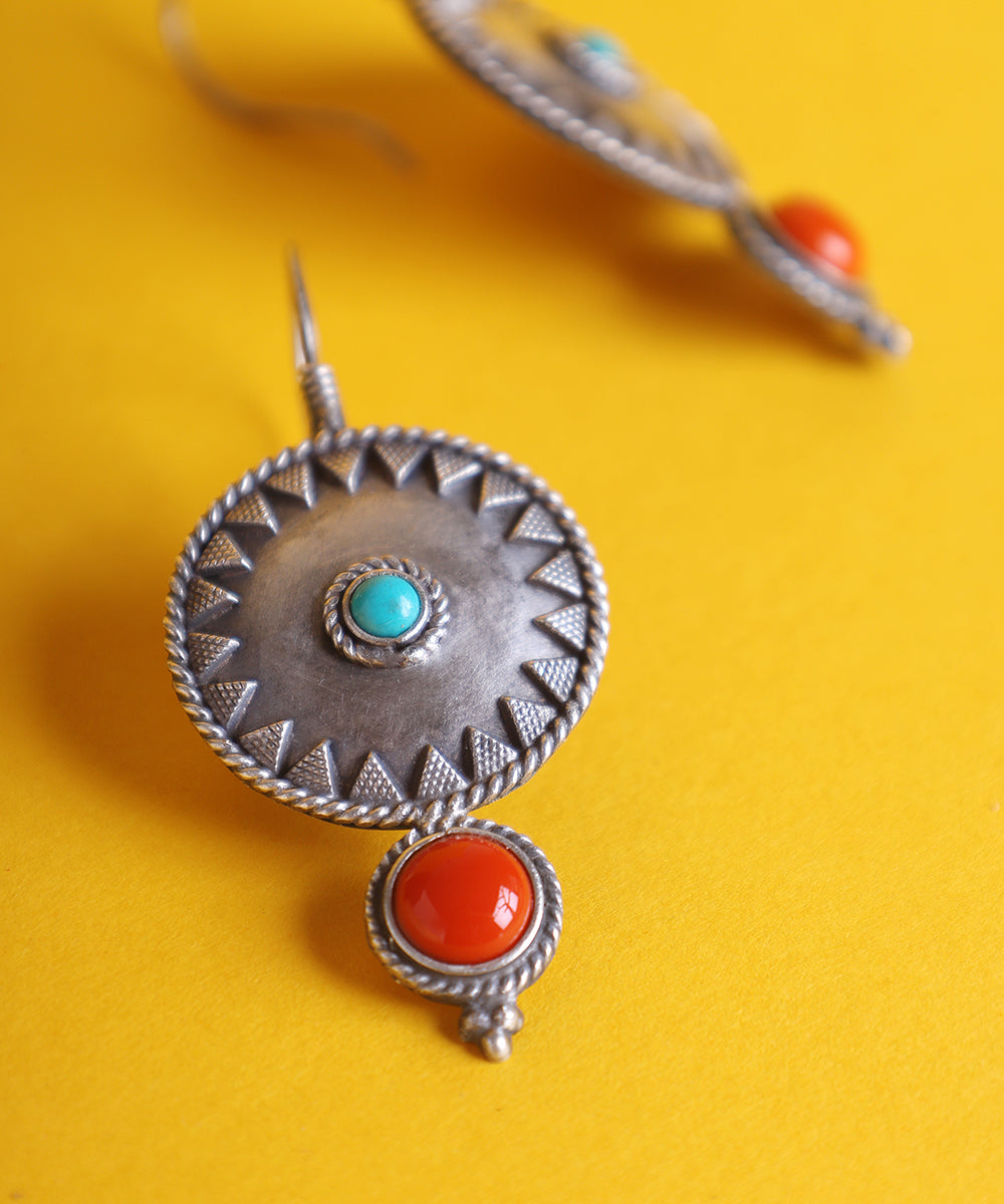 Zahra_Handcrafted_Oxidised_Pure_Silver_Earrings_With_Kempstones_WeaverStory_02