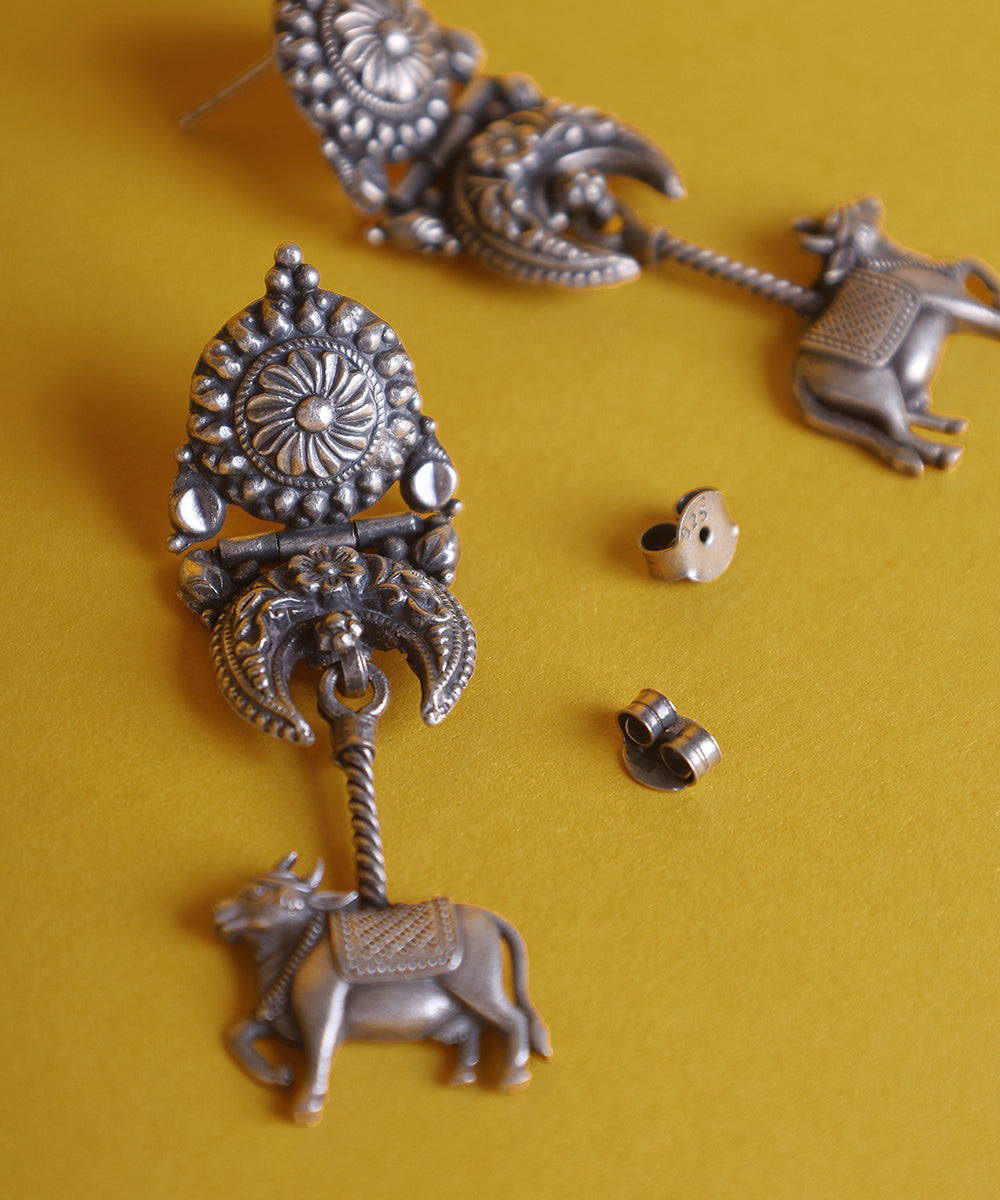Zeeba_Handcrafted_Oxidised_Pure_Silver_Earrings_With_Kempstones_And_Cow_Motif_WeaverStory_02